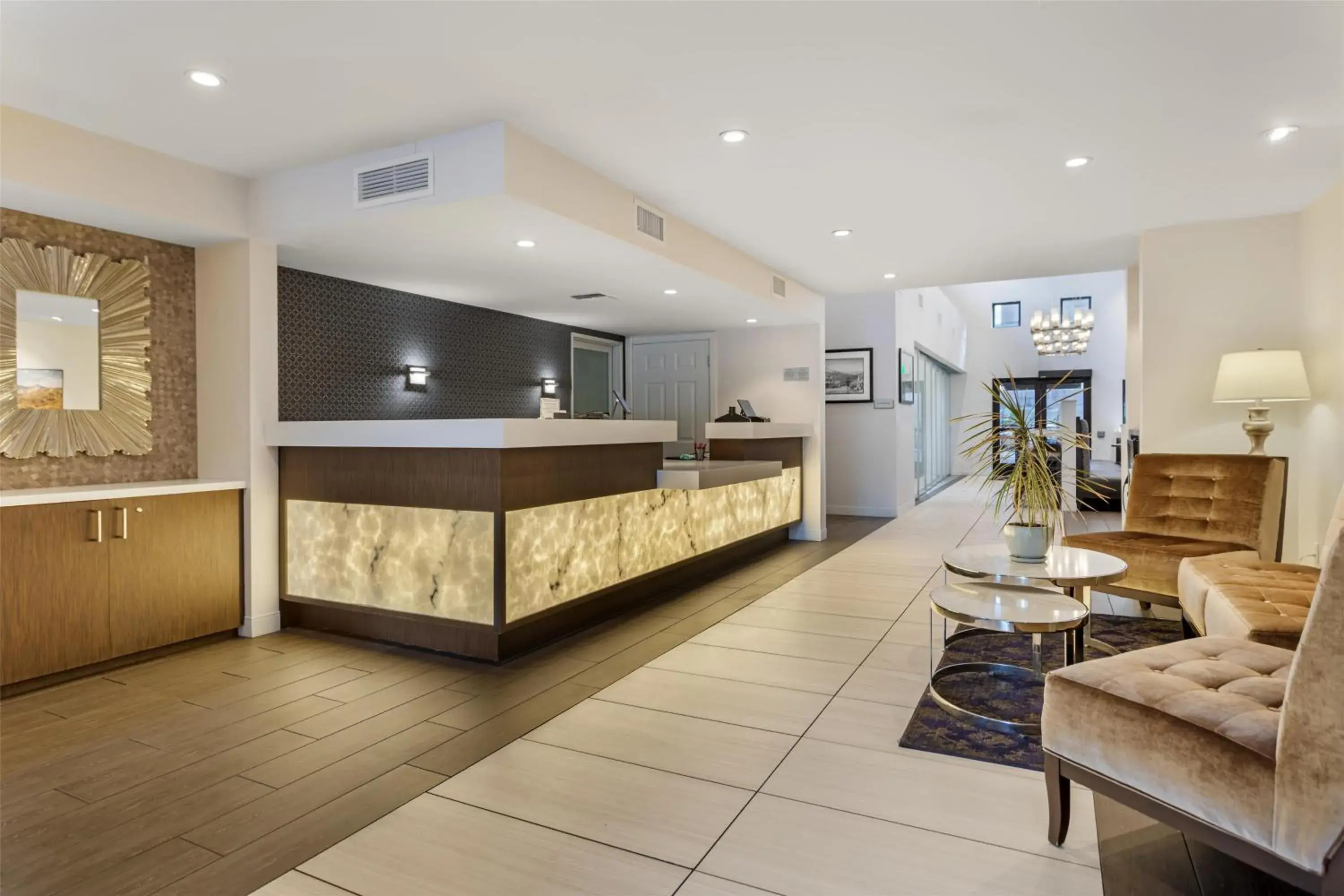 Lobby or reception in Best Western Plus Stevenson Manor Lobby or reception in Best Western Plus Stevenson Manor