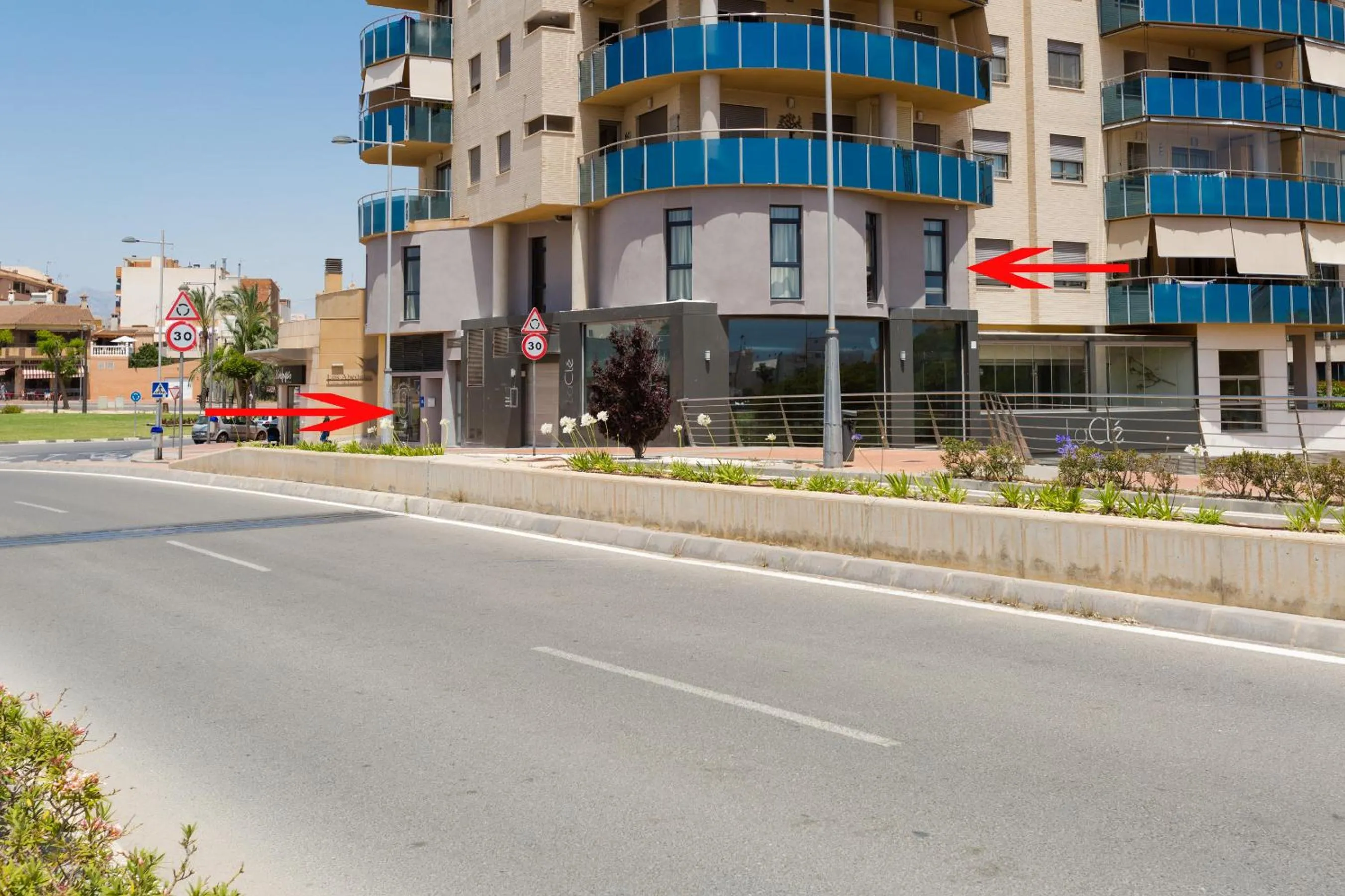 Property building in Hostal12