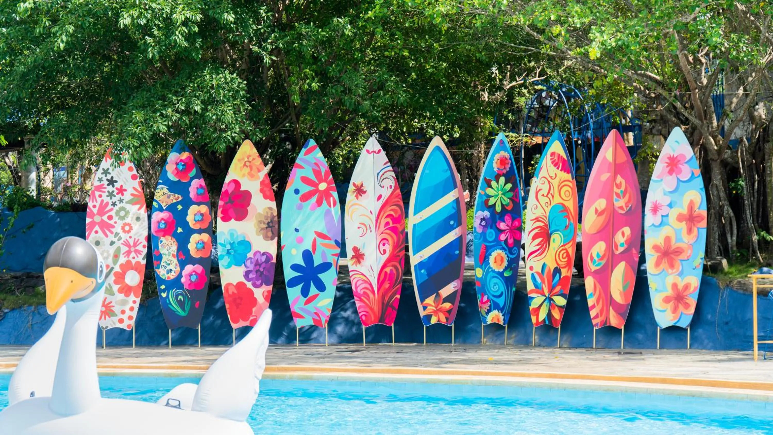 Swimming pool in Tea Resort