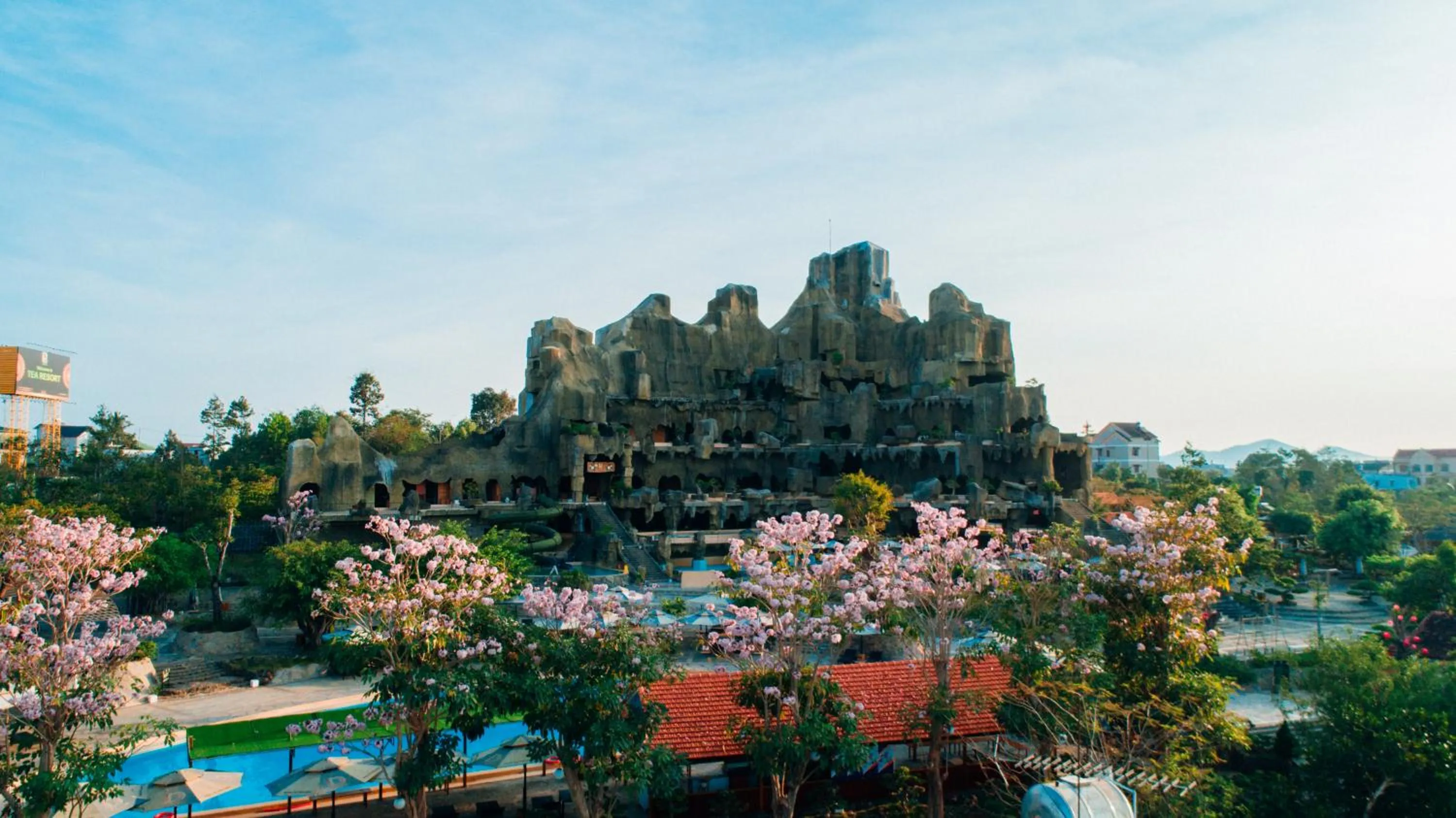 Neighbourhood in Tea Resort