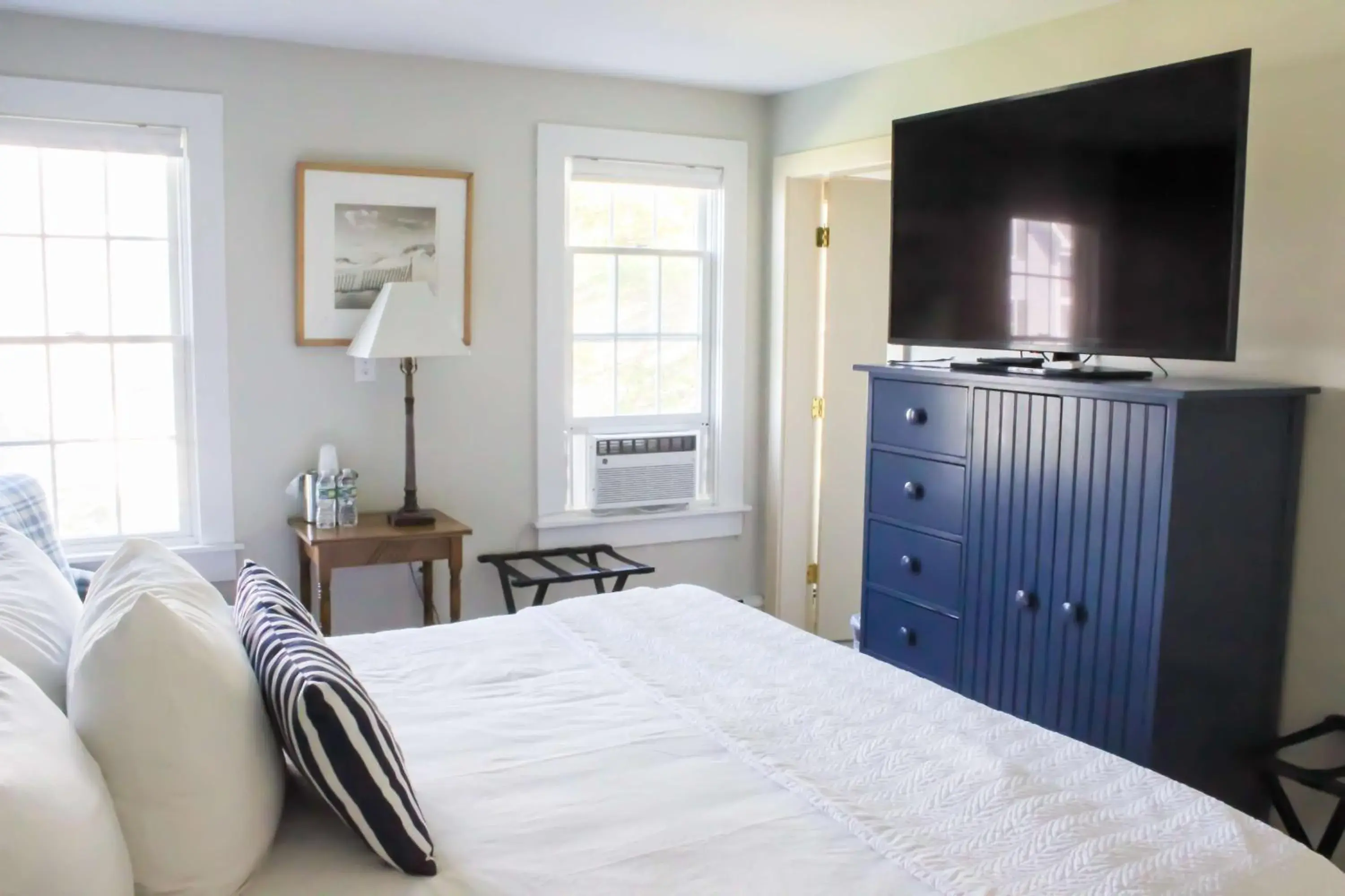 Bedroom, Bed in The Beach House Inn Bedroom, Bed in The Beach House Inn