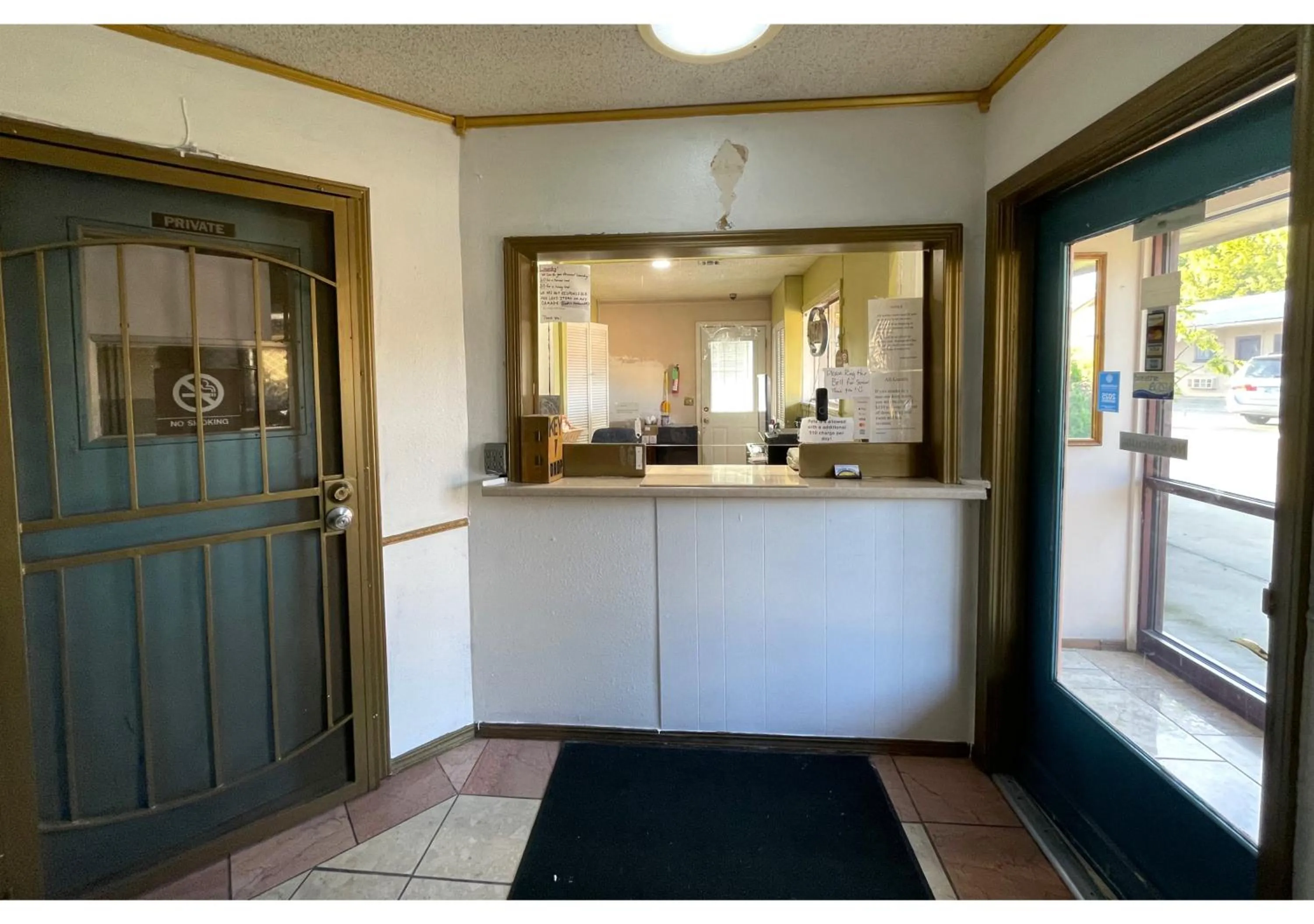 Lobby or reception in Skyline Motel Bartlesville Hwy 75