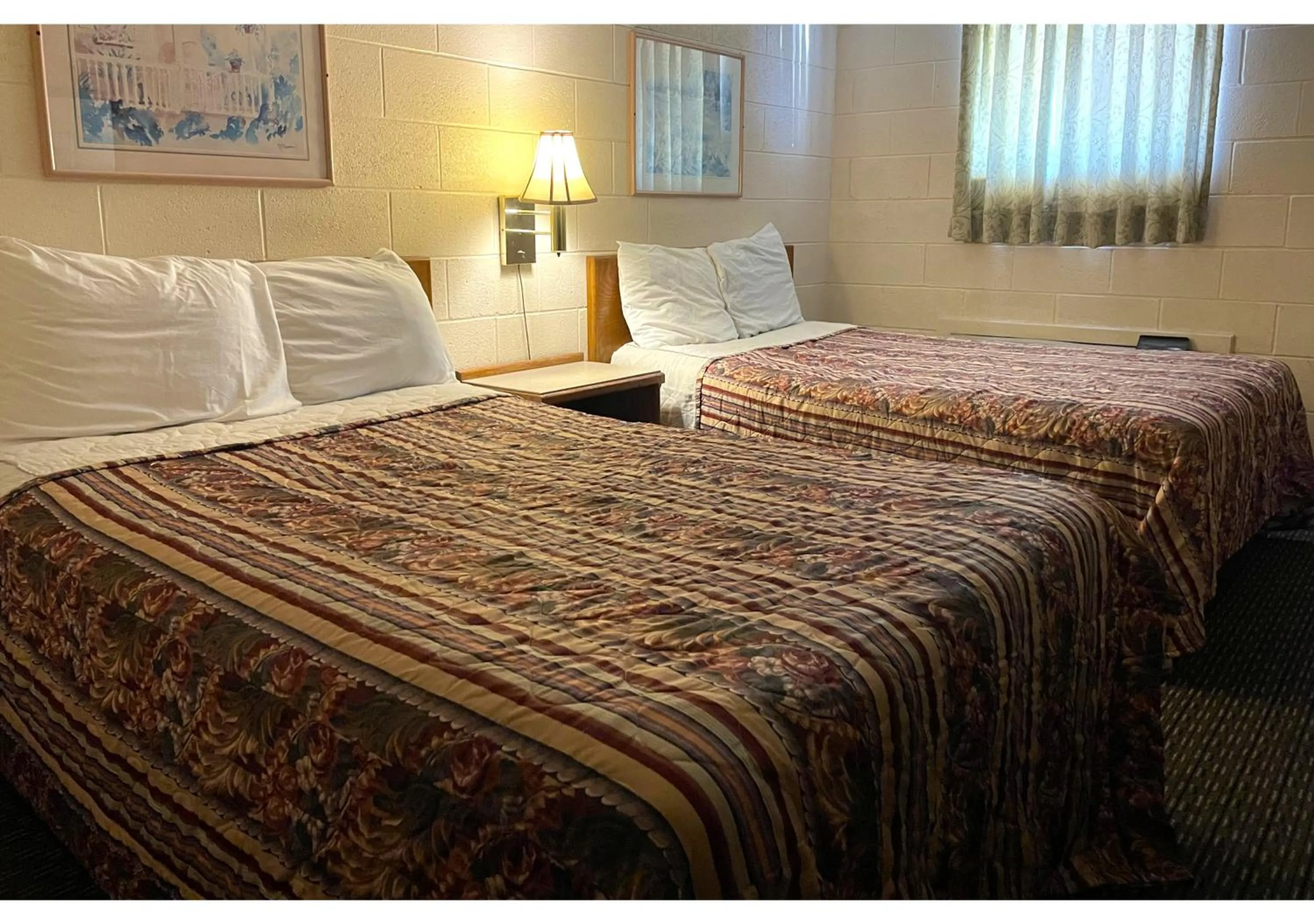 Bedroom, Bed in Skyline Motel Bartlesville Hwy 75