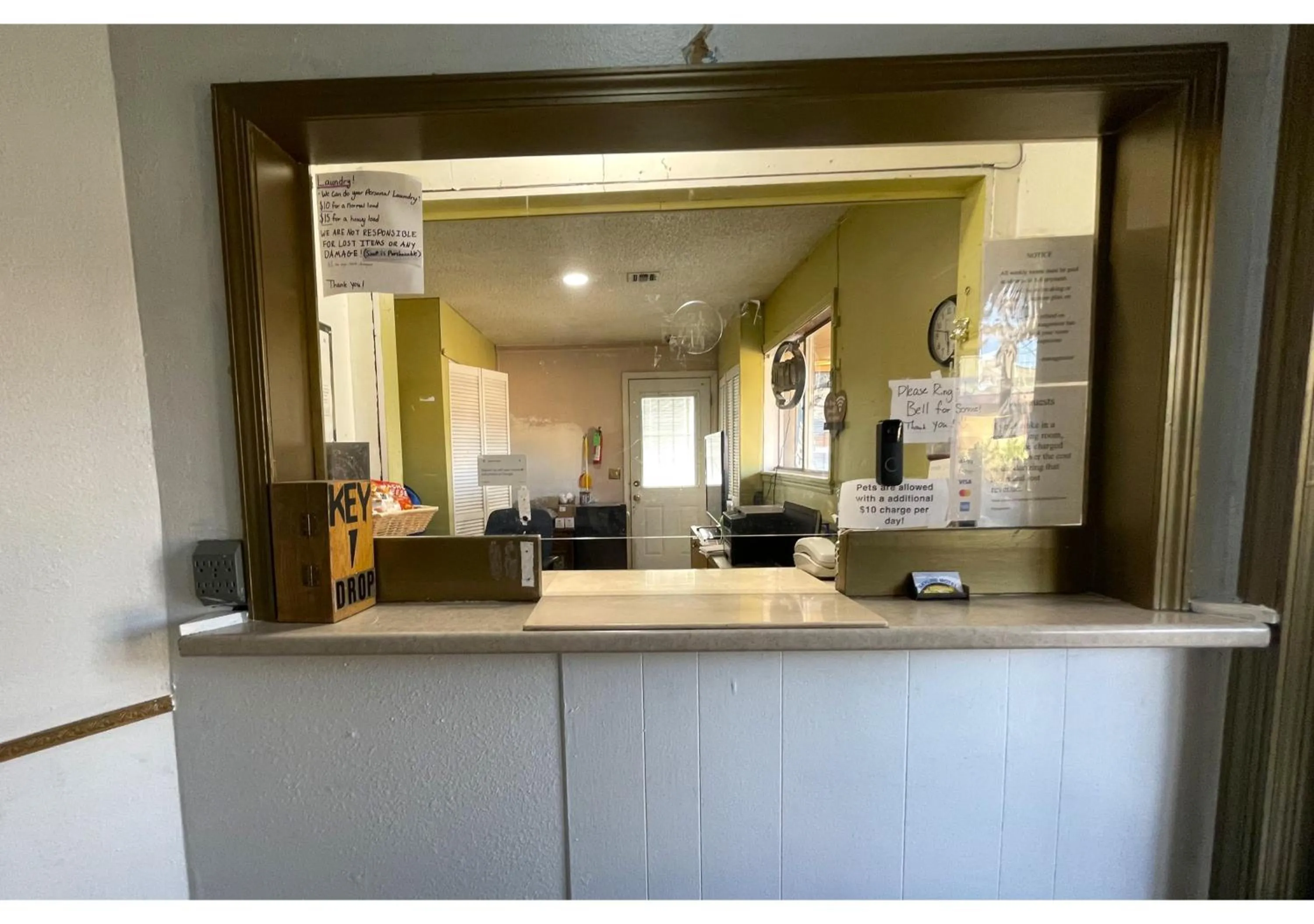 Lobby or reception in Skyline Motel Bartlesville Hwy 75