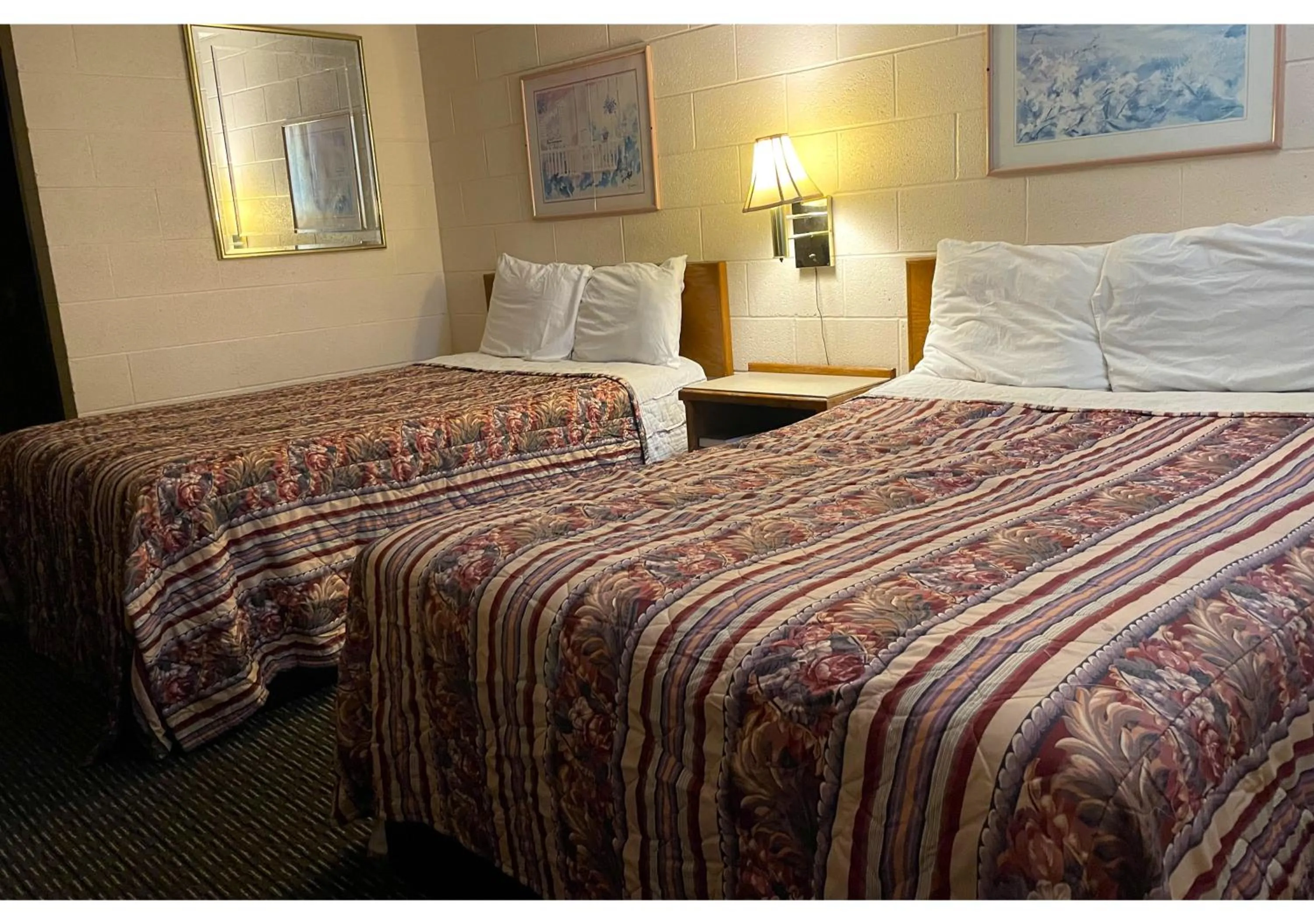 Bedroom, Bed in Skyline Motel Bartlesville Hwy 75