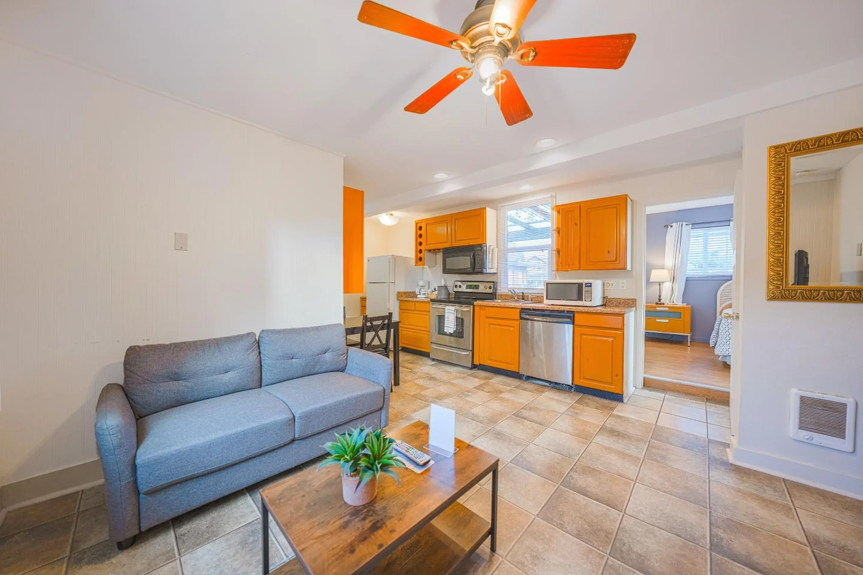 Bedroom in City Centre Motel by OYO Bedroom in City Centre Motel by OYO