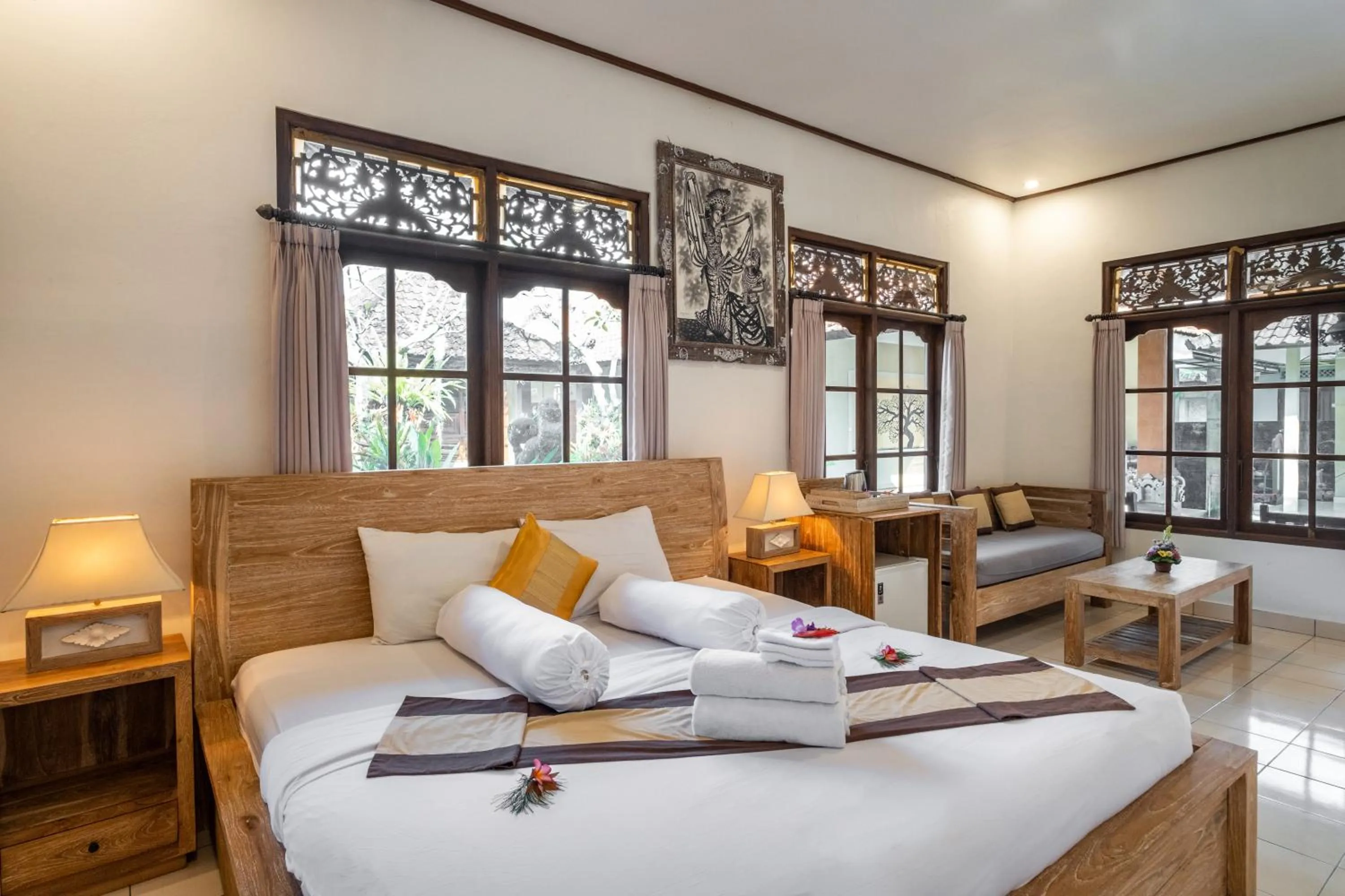 Living room, Bed in Rahayu Guest House Ubud