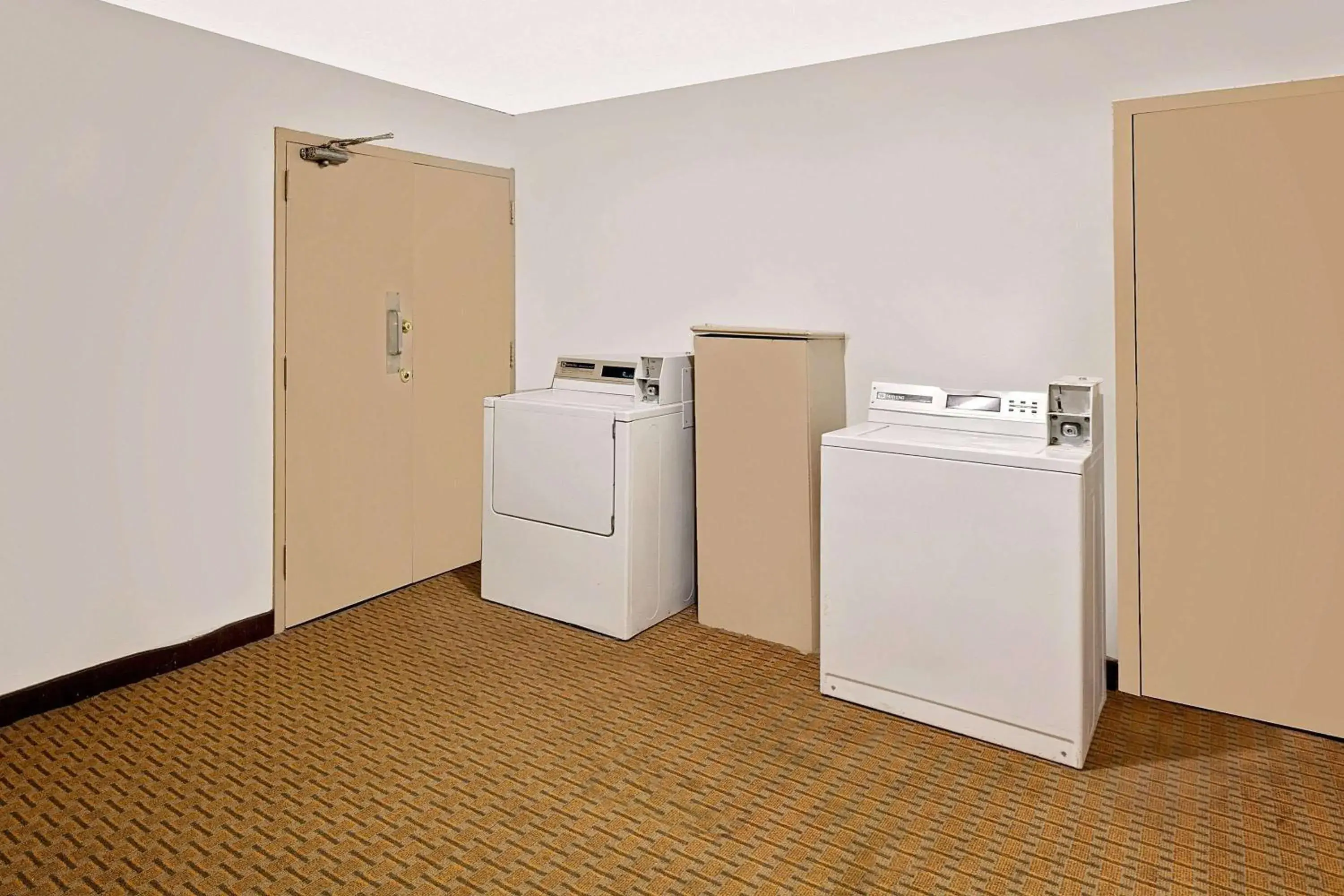 On site in Super 8 by Wyndham Plainview On site in Super 8 by Wyndham Plainview