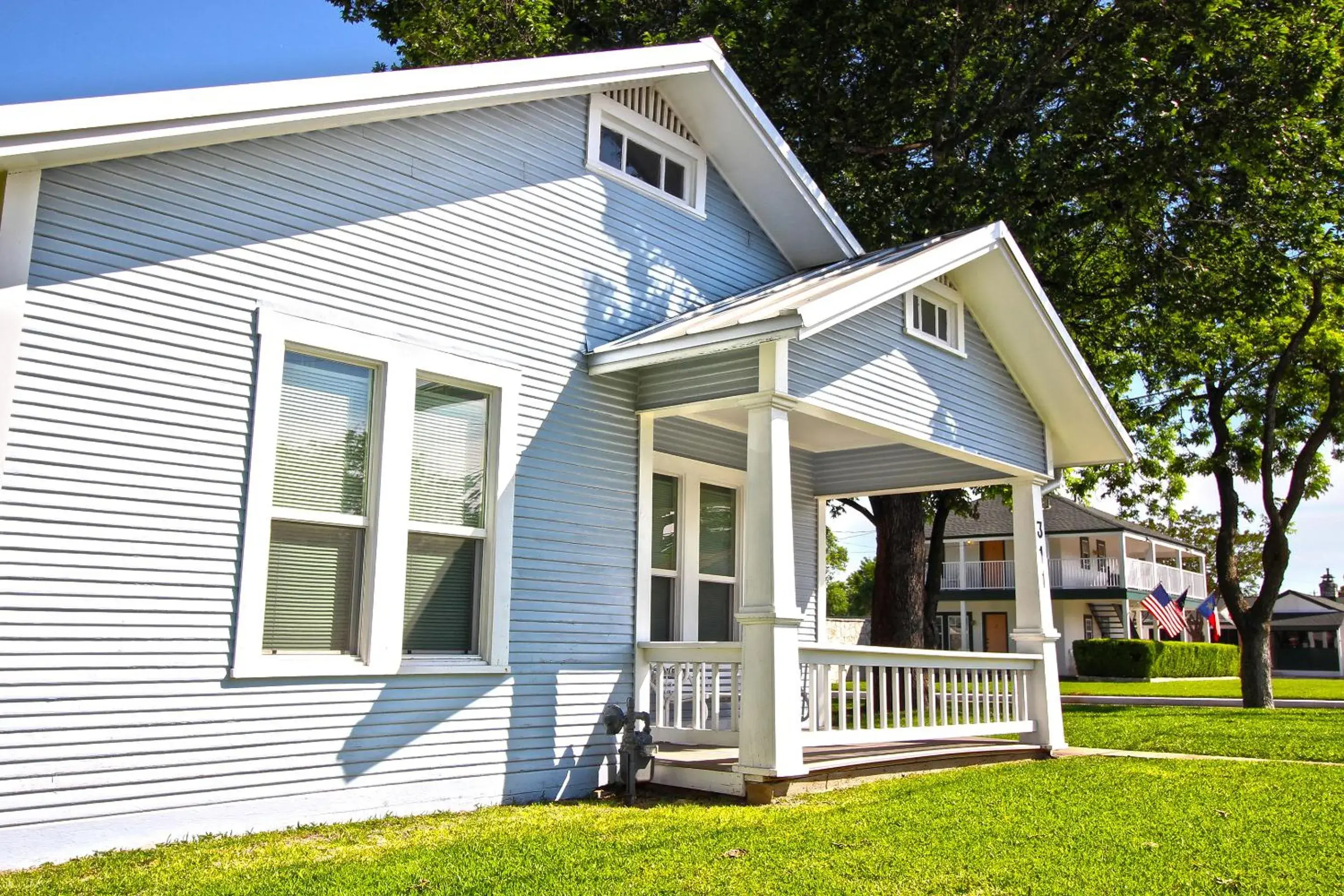 Facade/entrance in Peach Tree Inn & Suites Facade/entrance in Peach Tree Inn & Suites