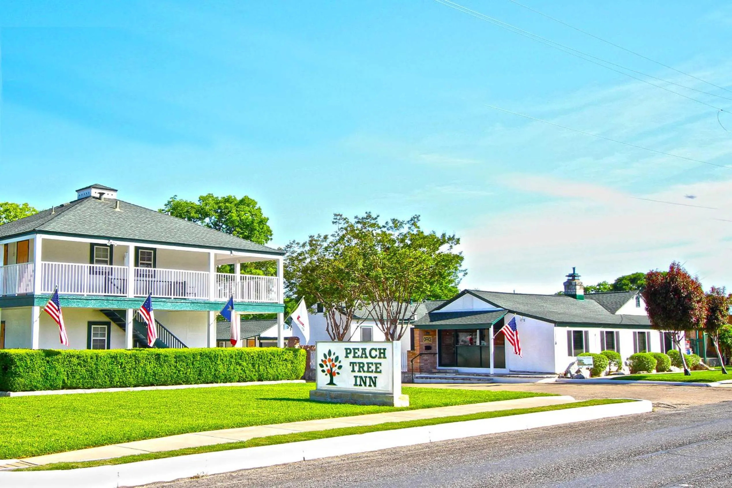 Day in Peach Tree Inn & Suites