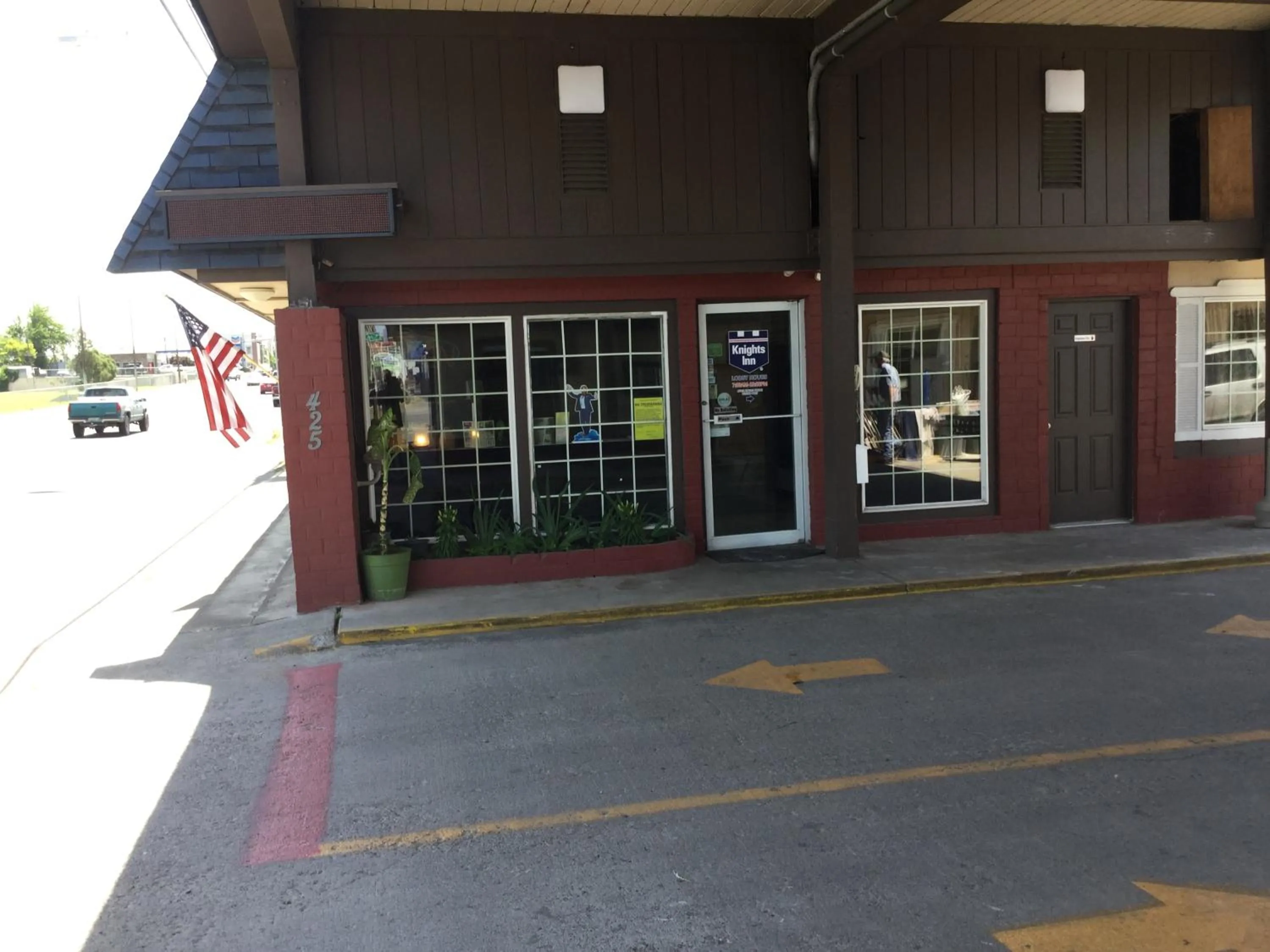 Property building in Rodeway Inn Hermiston - Umatilla