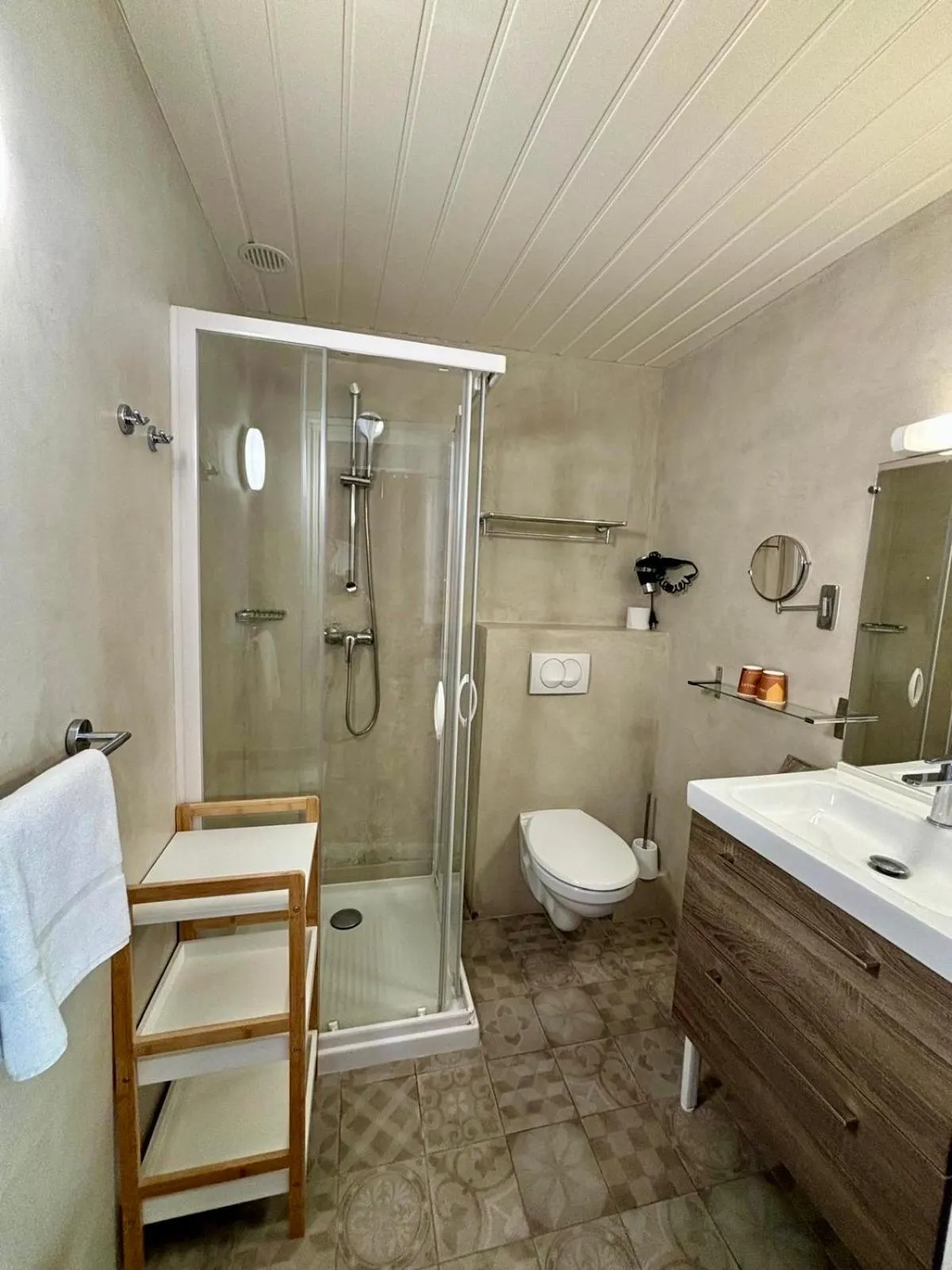 Shower in Régina Boutique Hotel