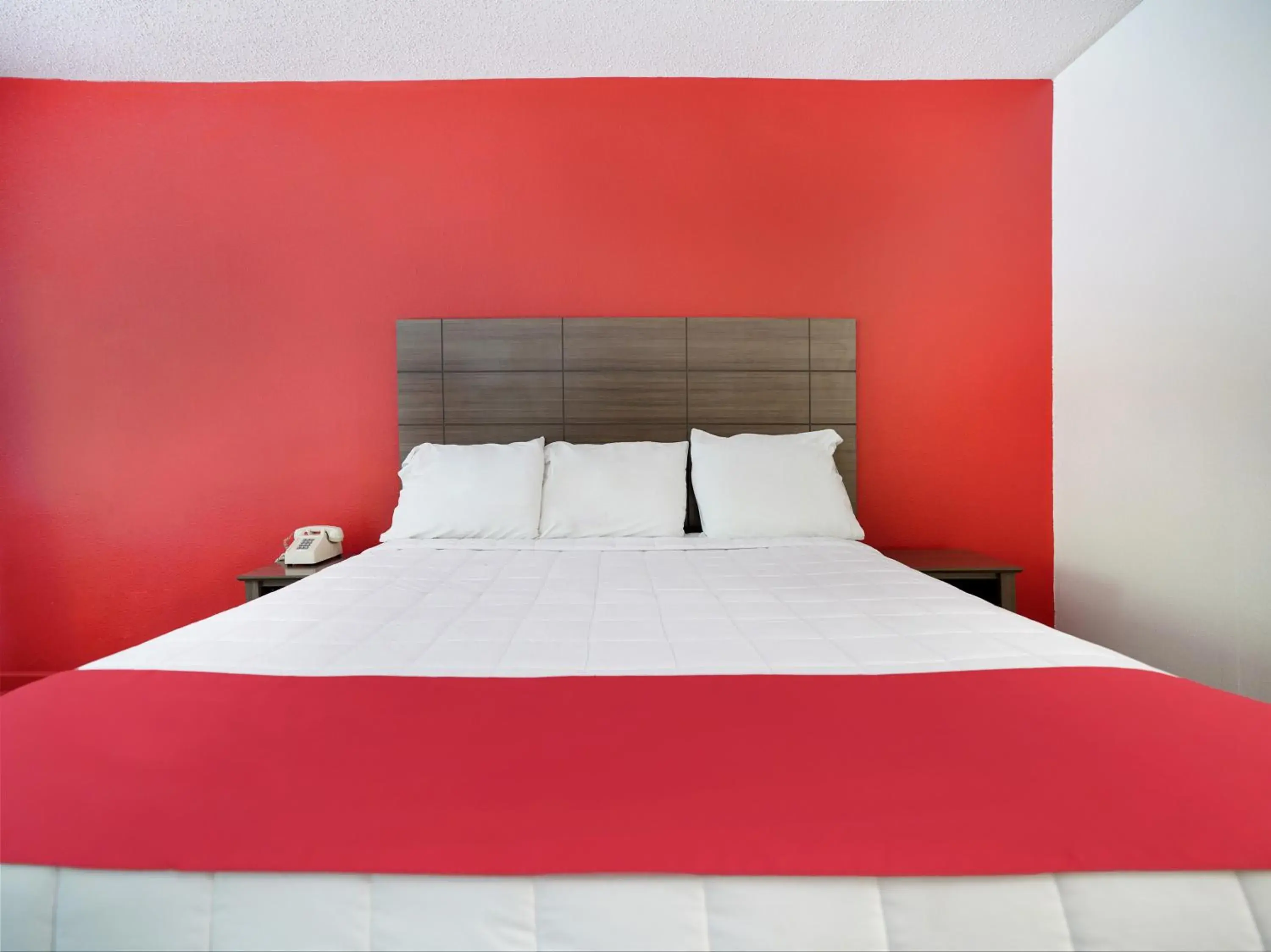 Bedroom, Bed in OYO Hotel Decatur I-285 The Perimeter Bedroom, Bed in OYO Hotel Decatur I-285 The Perimeter