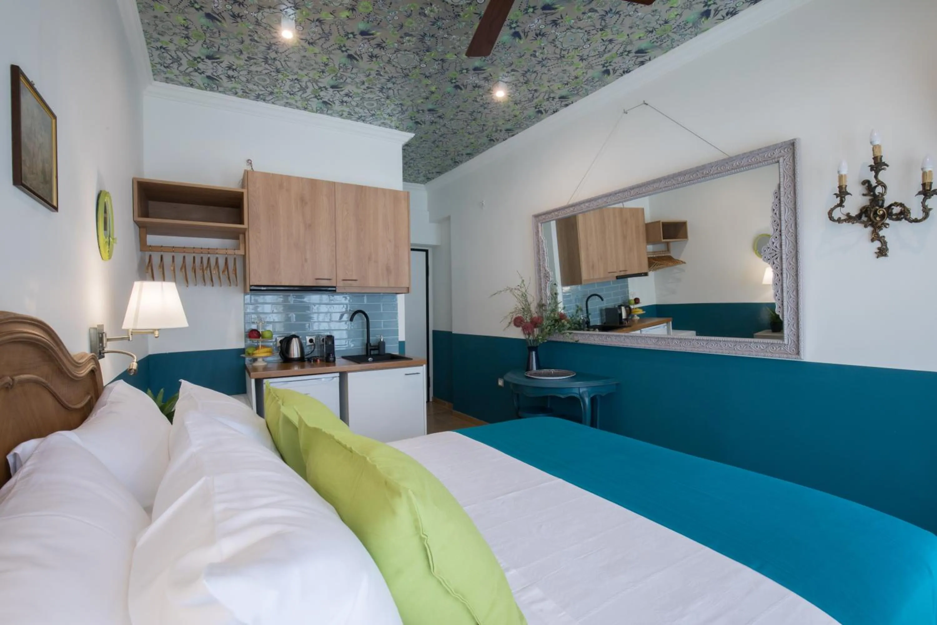 Bed in Rastoni Athens Suites near Acropolis at Tsatsou street