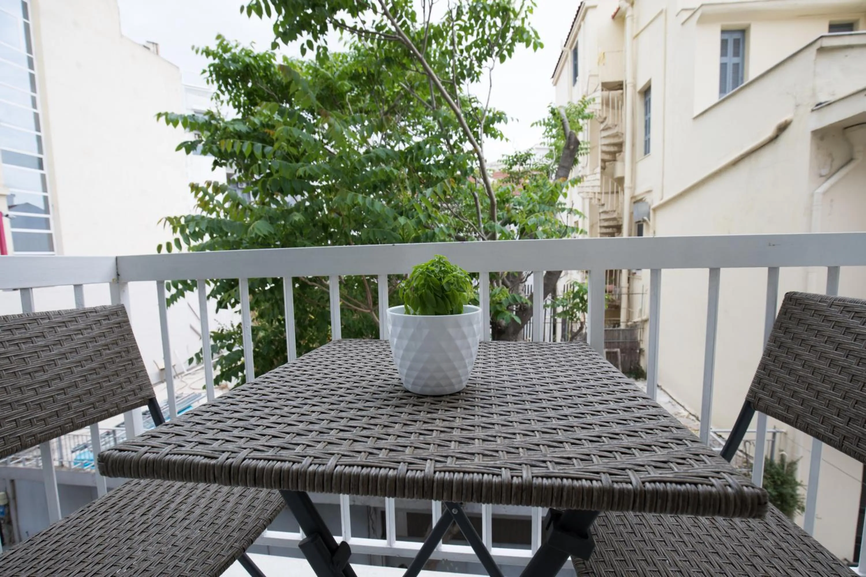 Rastoni Athens Suites near Acropolis at Tsatsou street