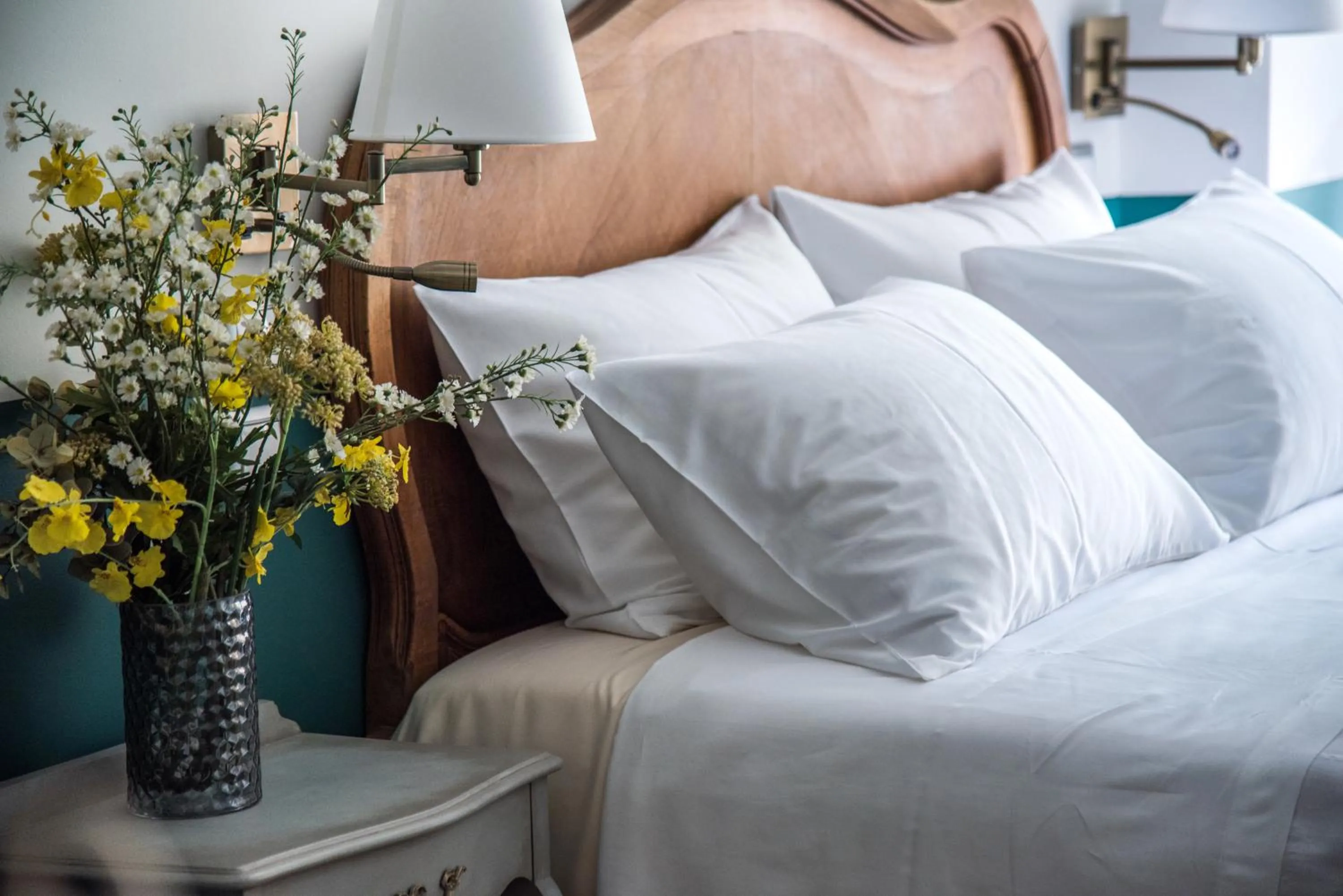 Bed in Rastoni Athens Suites near Acropolis at Tsatsou street