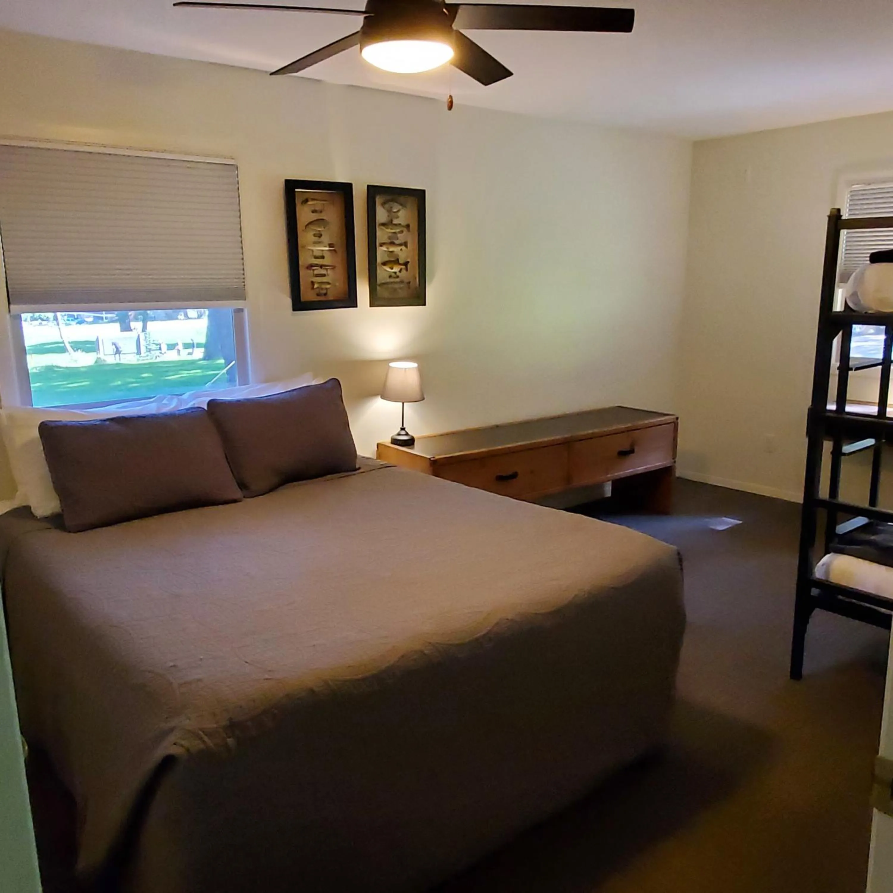 Bed in Eagle Cap Chalets