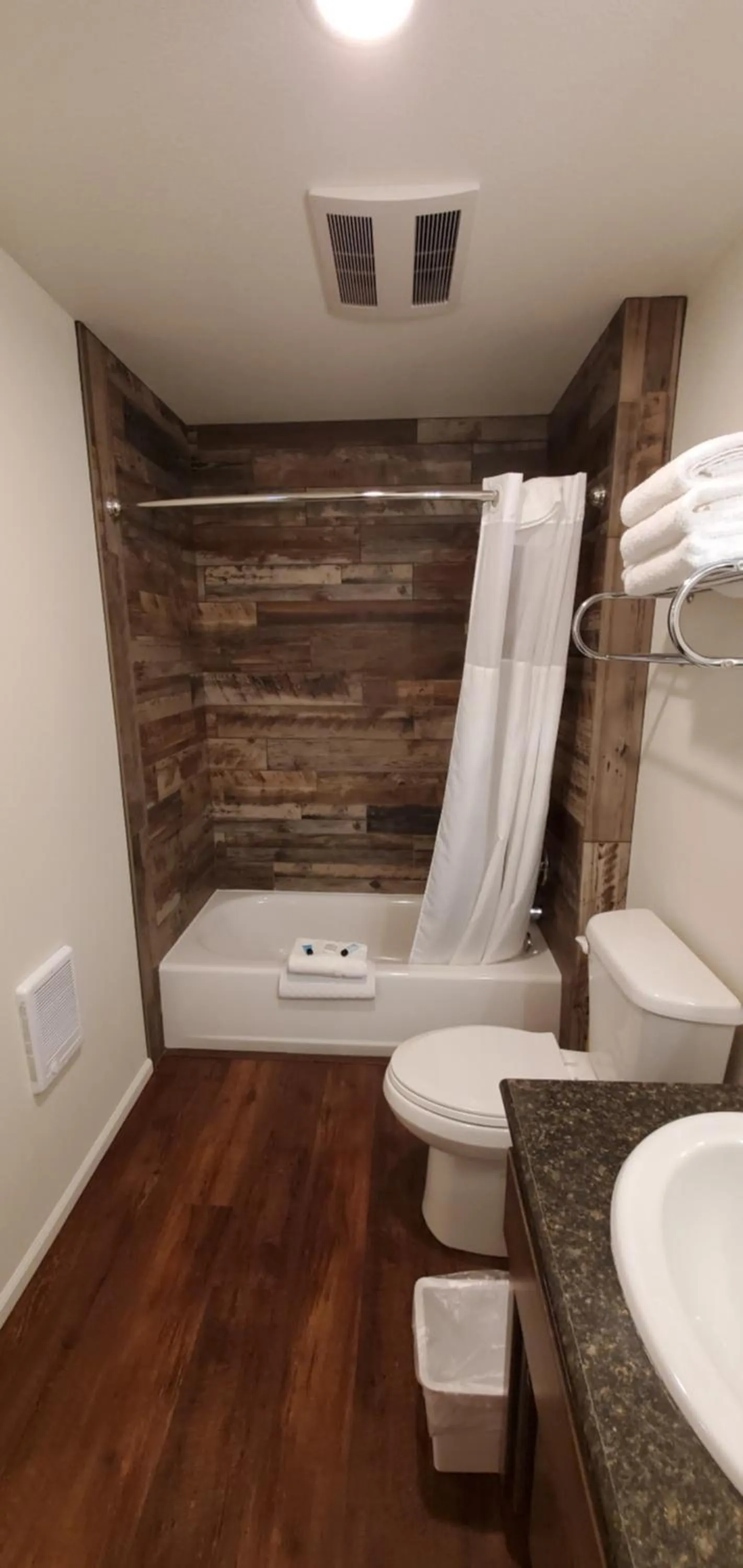 Bathroom in Eagle Cap Chalets