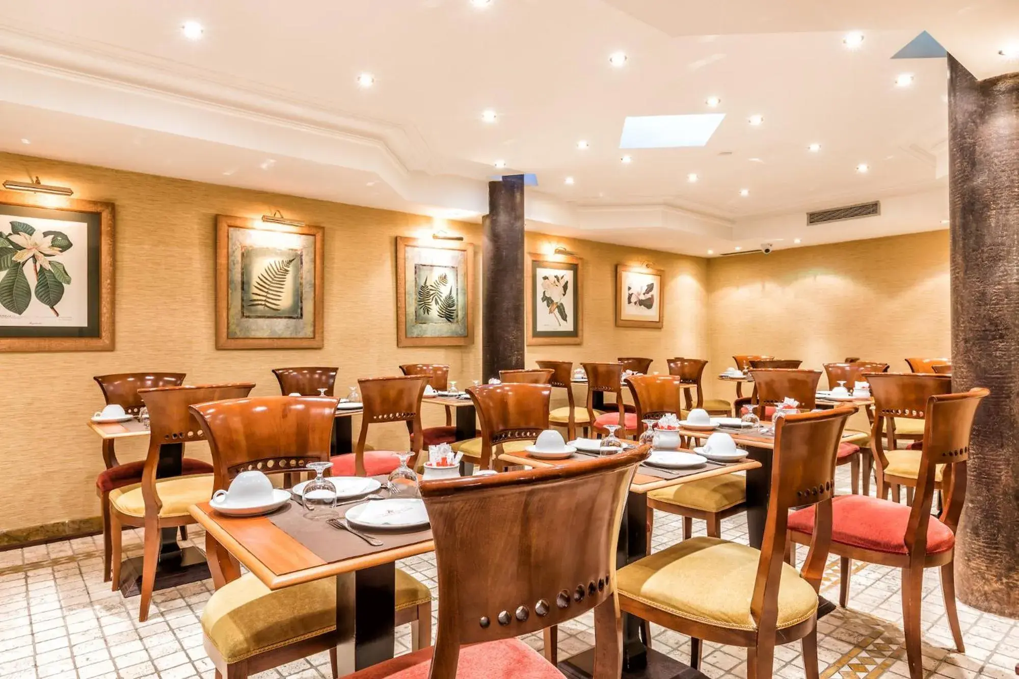 Restaurant/places to eat in Villa Montparnasse Restaurant/places to eat in Villa Montparnasse