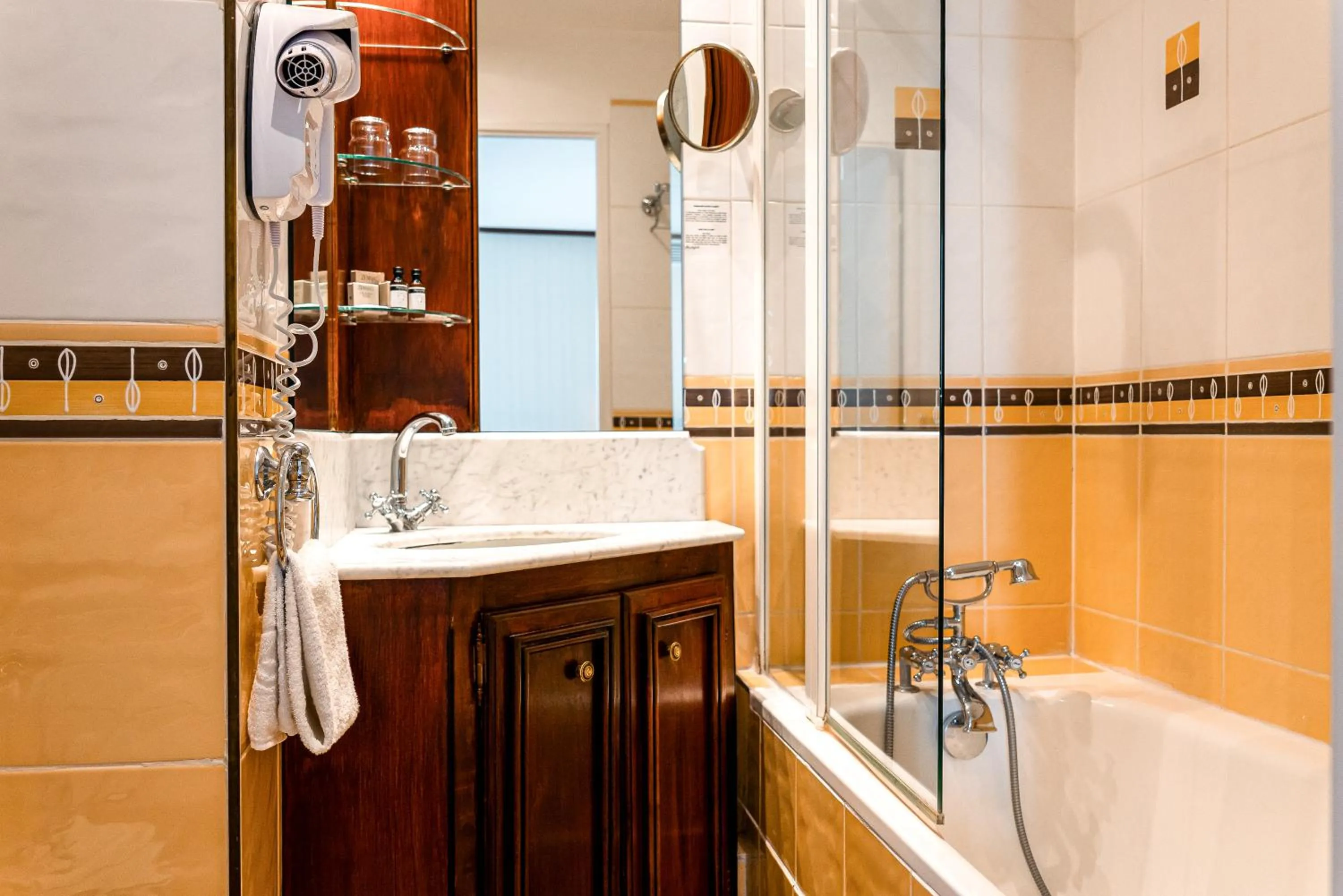 Bathroom in Villa Montparnasse