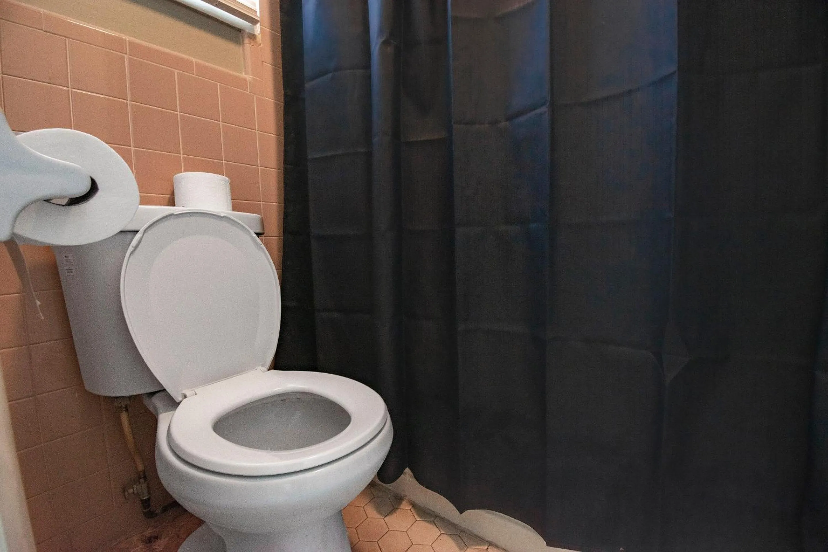 Bathroom in OYO Hotel Calhoun, GA I-75