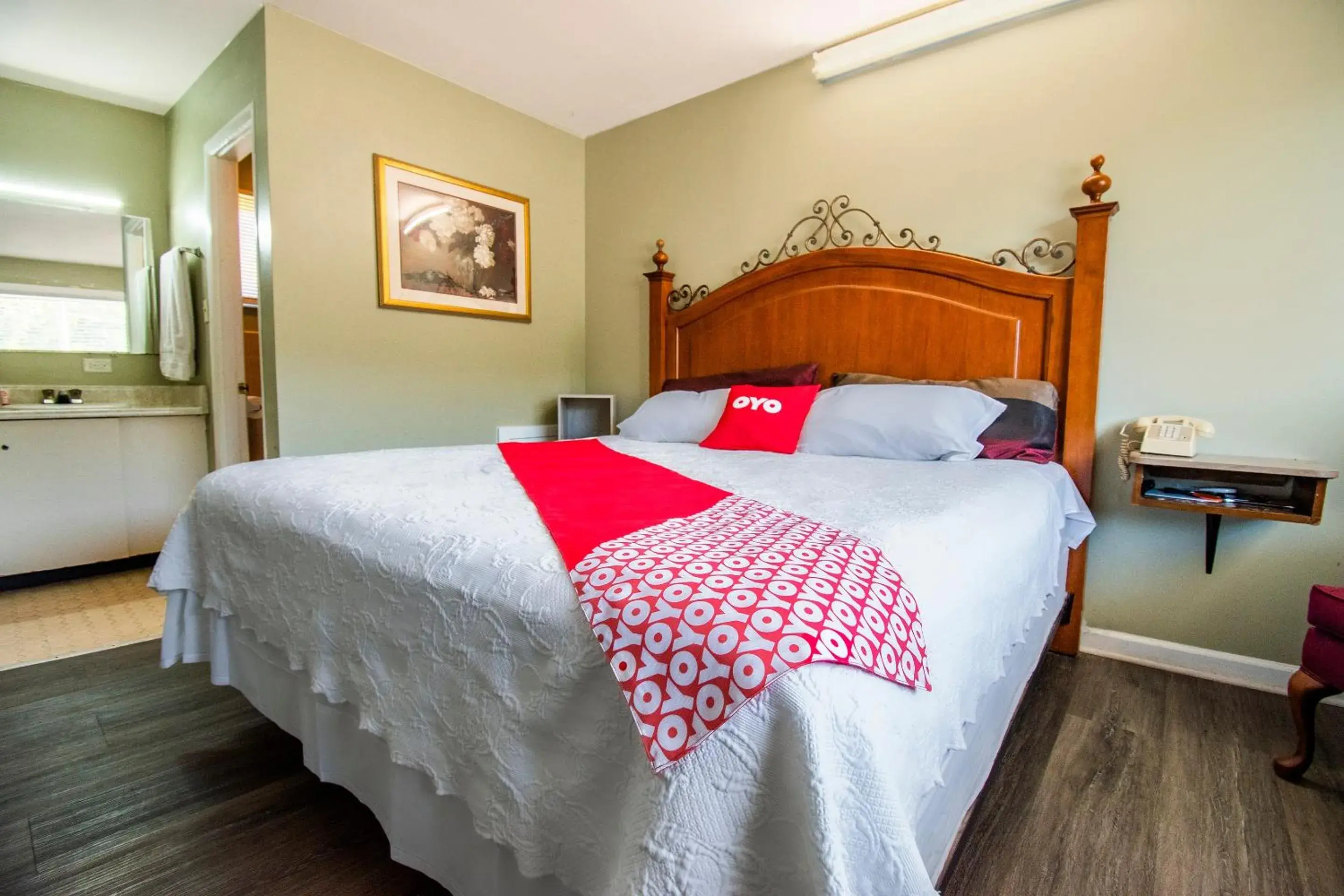 Bedroom, Bed in OYO Hotel Calhoun, GA I-75 Bedroom, Bed in OYO Hotel Calhoun, GA I-75