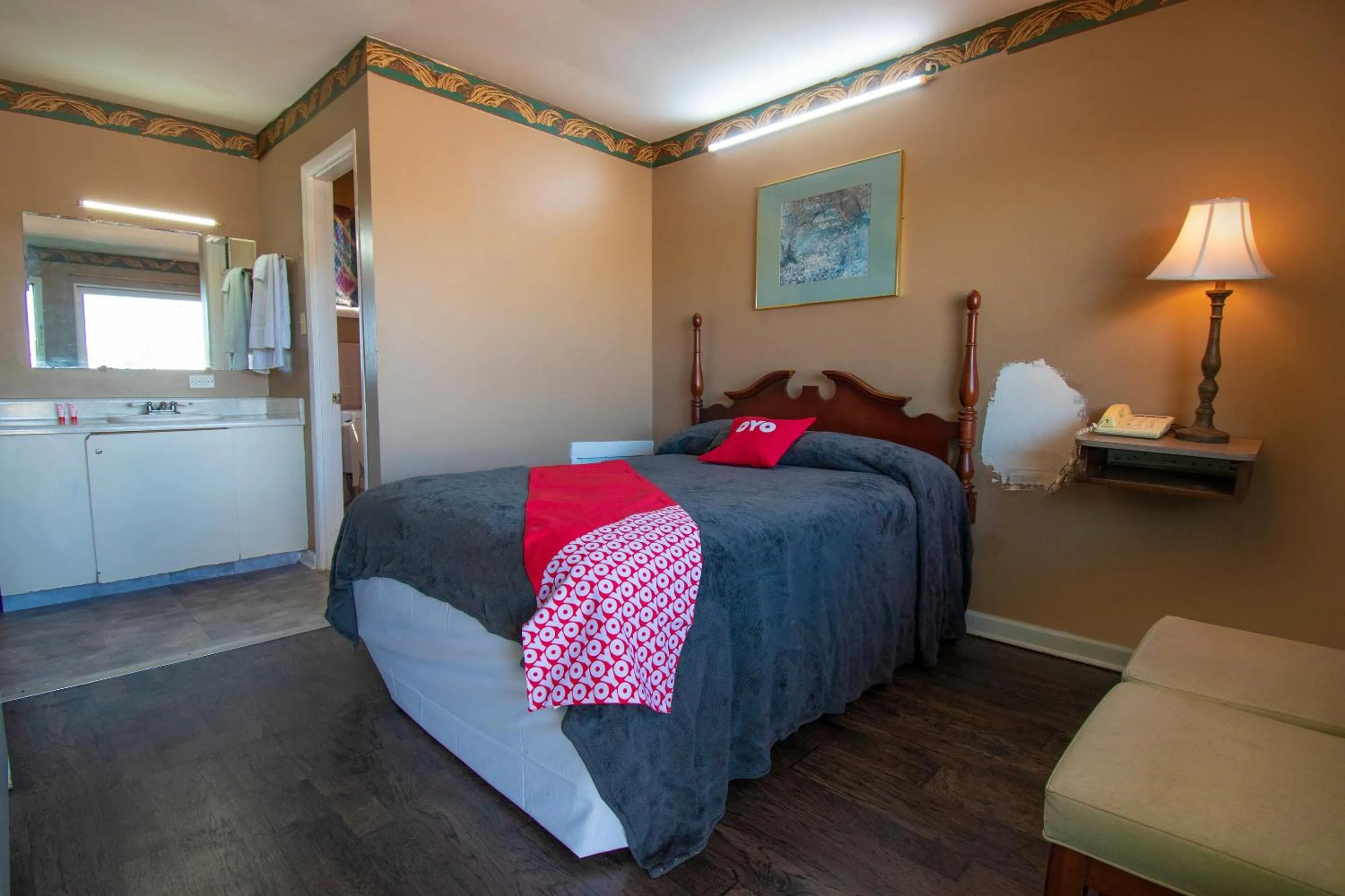 Bedroom, Bed in OYO Hotel Calhoun, GA I-75