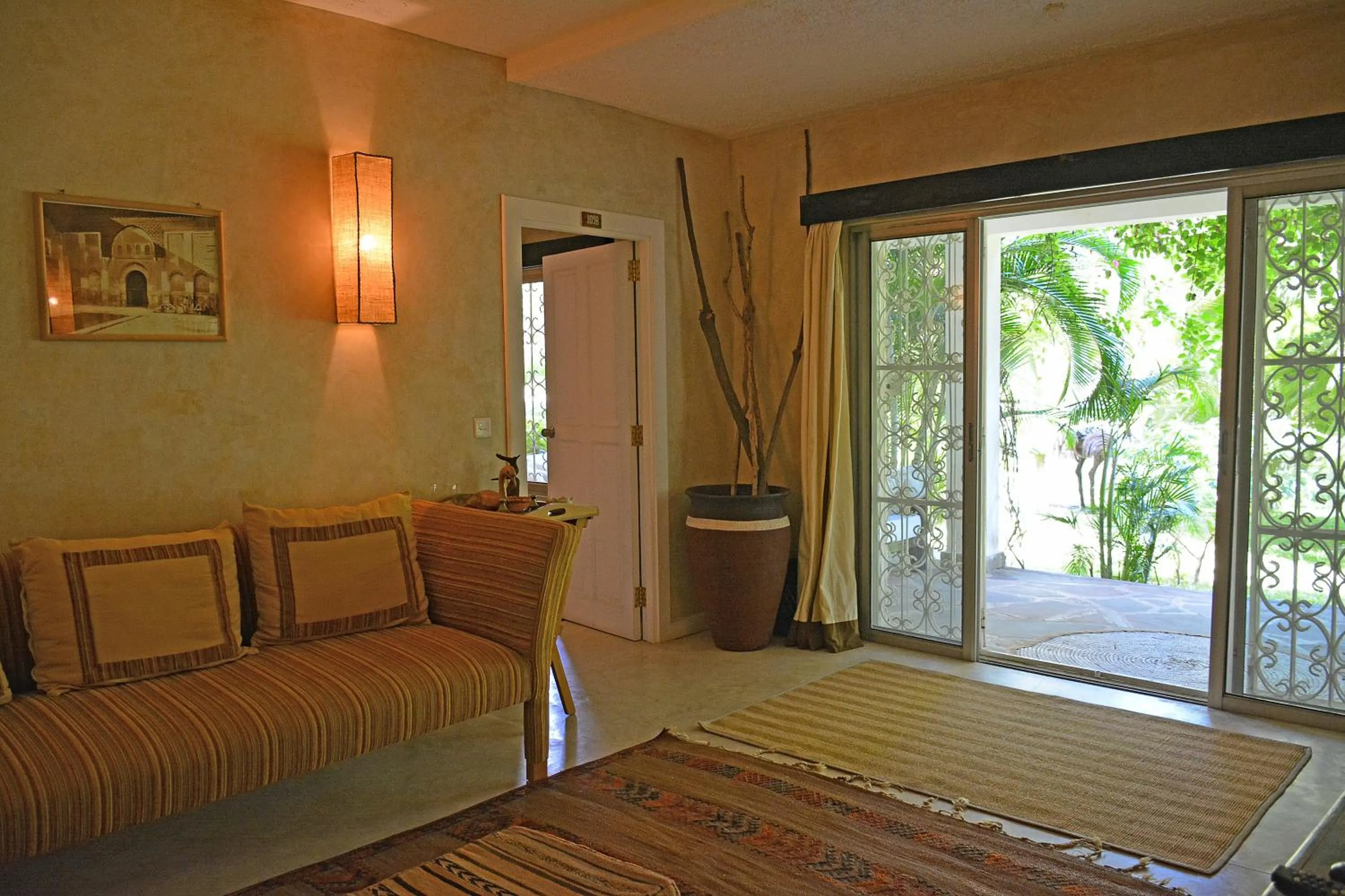 Living room, Bed in The Lawford Hotel
