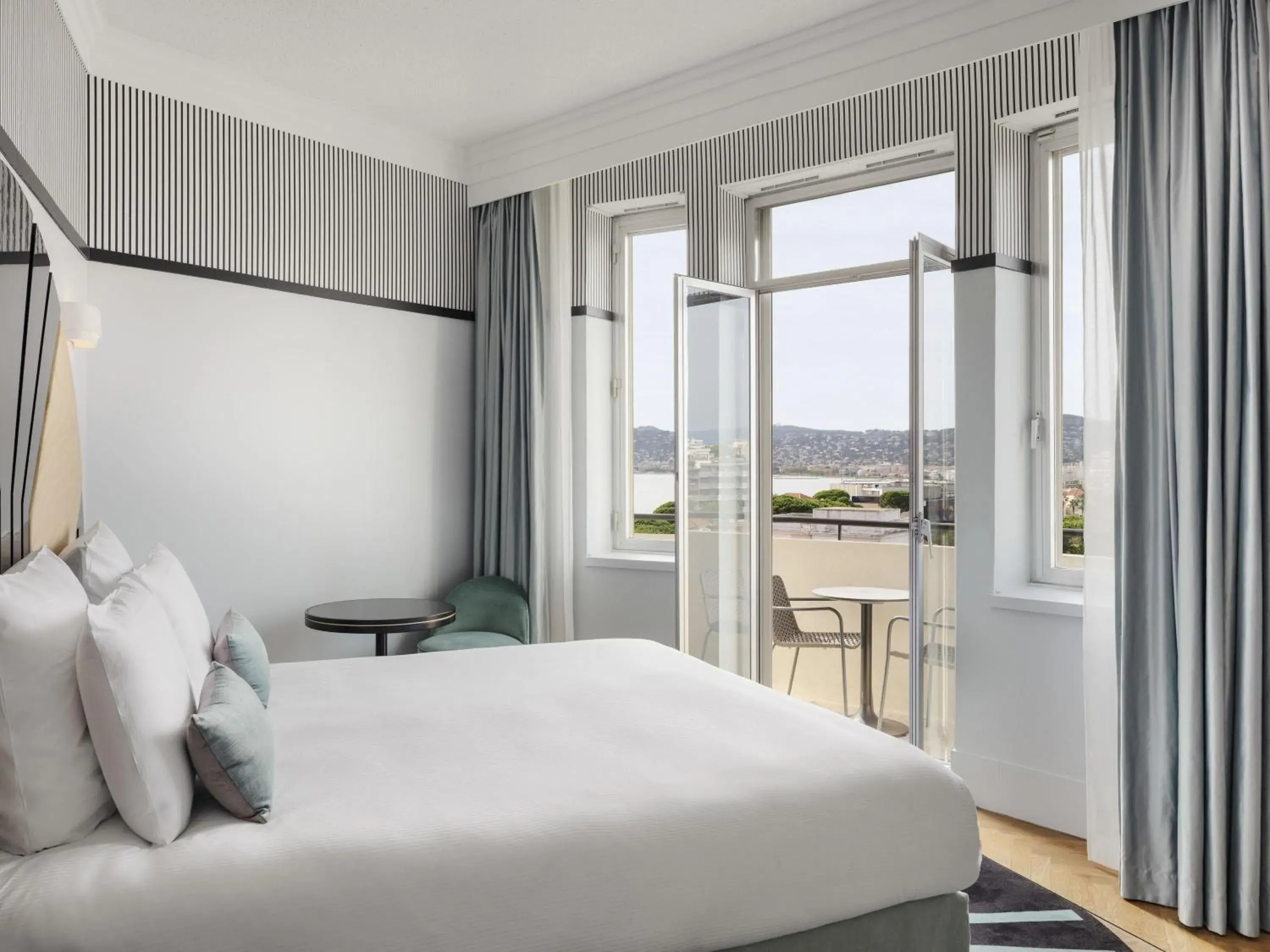 Bedroom, Bed in The 1932 Hotel & Spa Cap d'Antibes - MGallery Collection Bedroom, Bed in The 1932 Hotel & Spa Cap d'Antibes - MGallery Collection