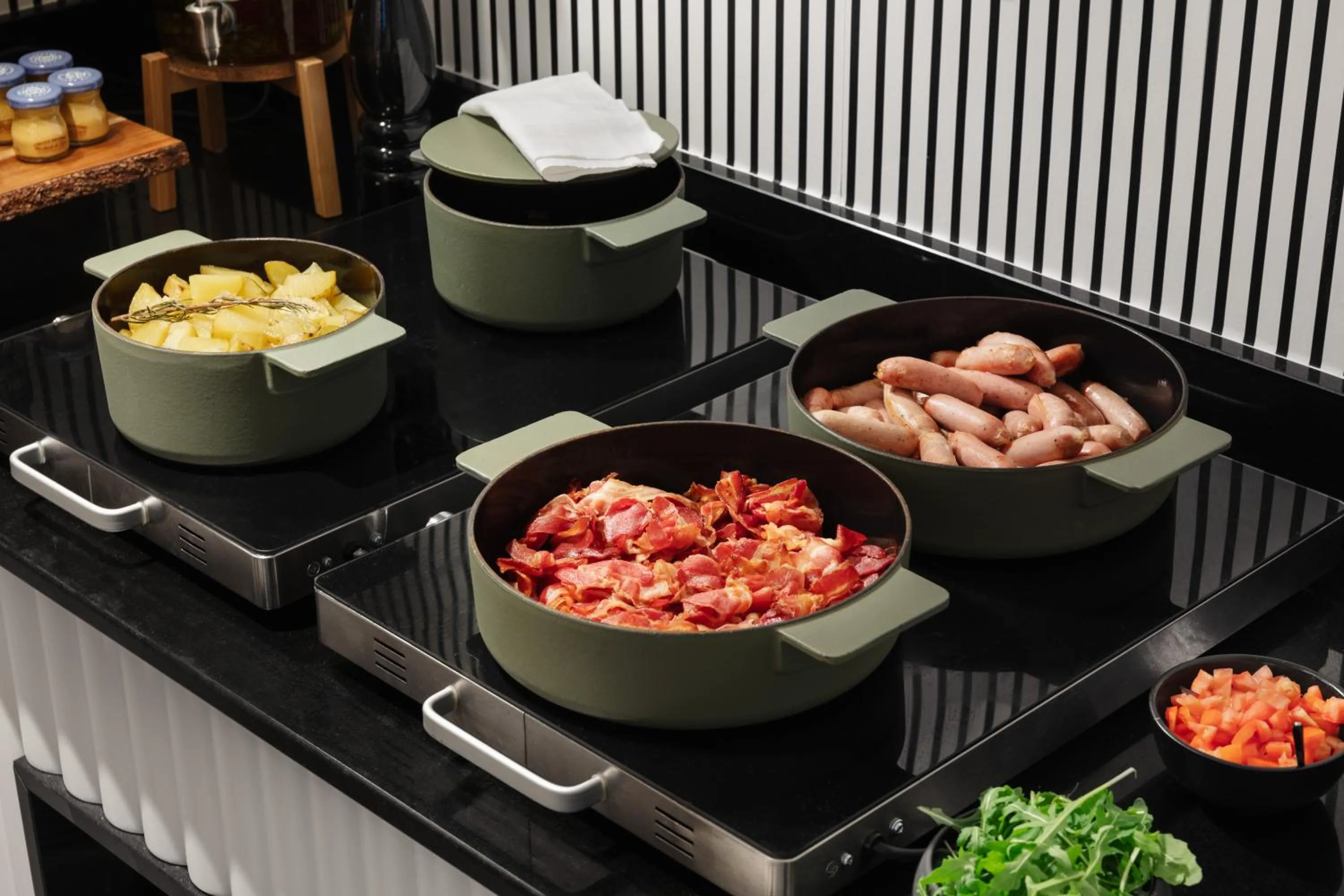 Food in The 1932 Hotel & Spa Cap d'Antibes - MGallery Collection