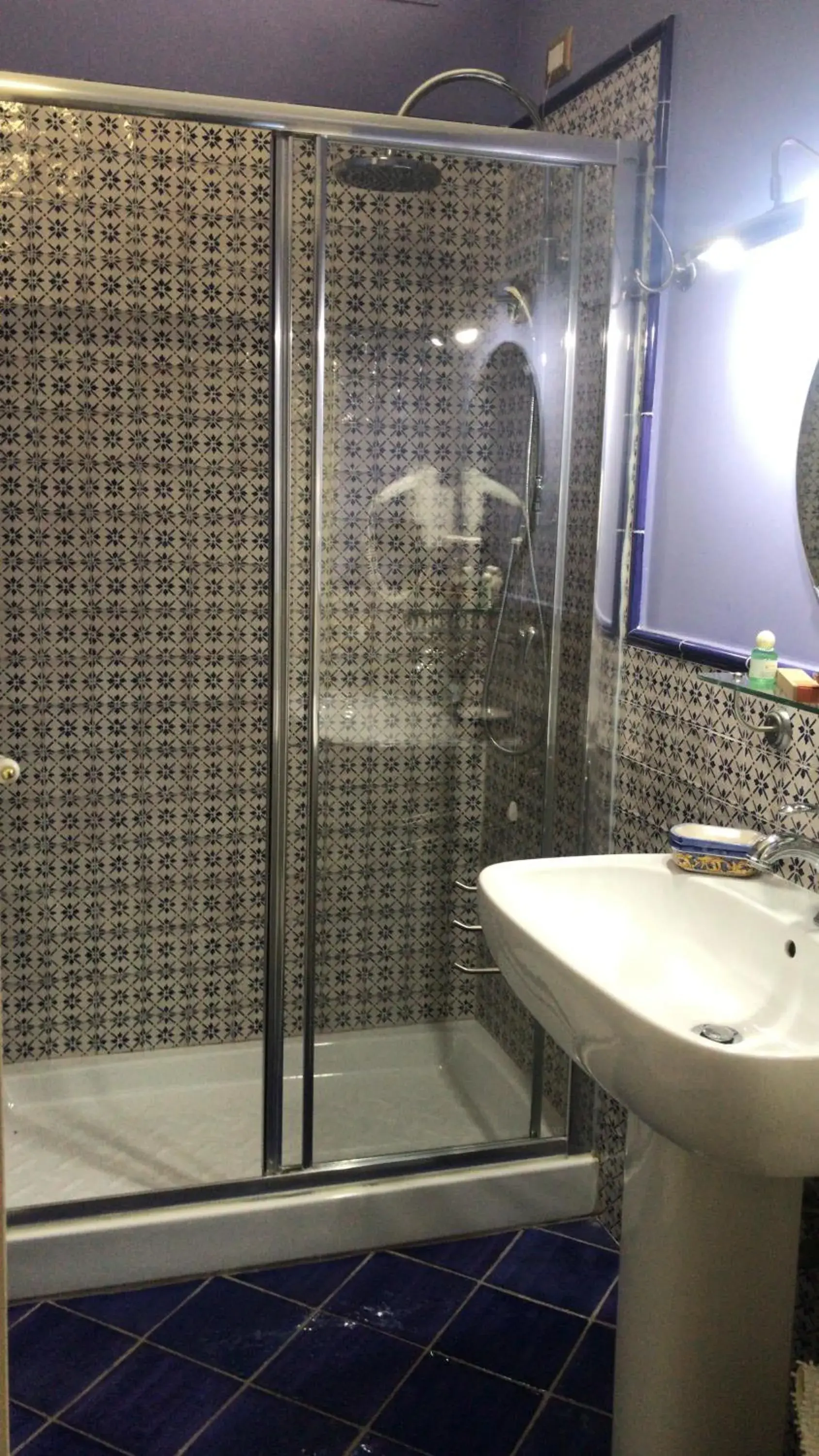 Deluxe Double Room with Balcony - single occupancy in THE PALACE B&B and Apartments Deluxe Double Room with Balcony - single occupancy in THE PALACE B&B and Apartments