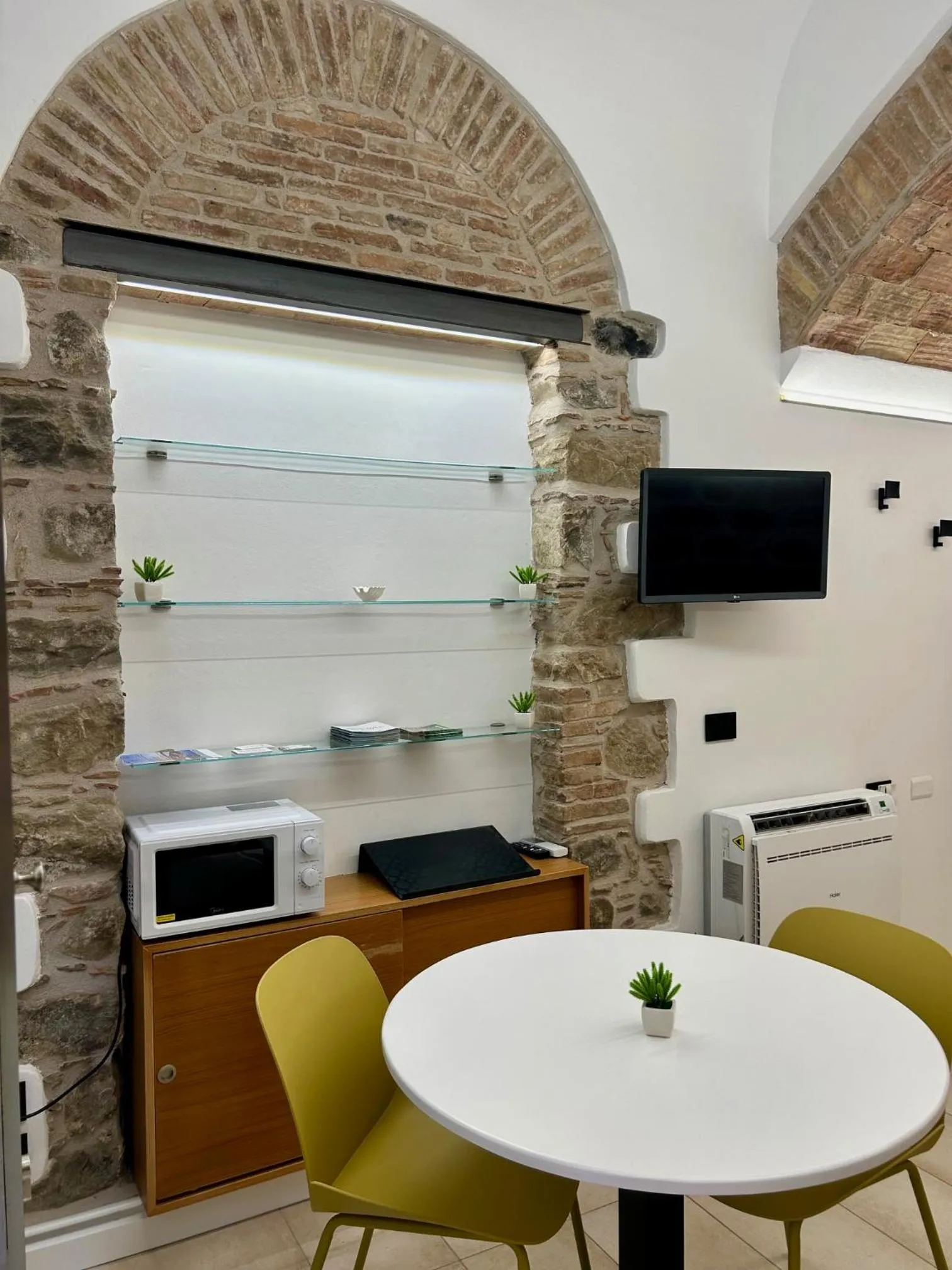 THE PALACE B&B and Apartments