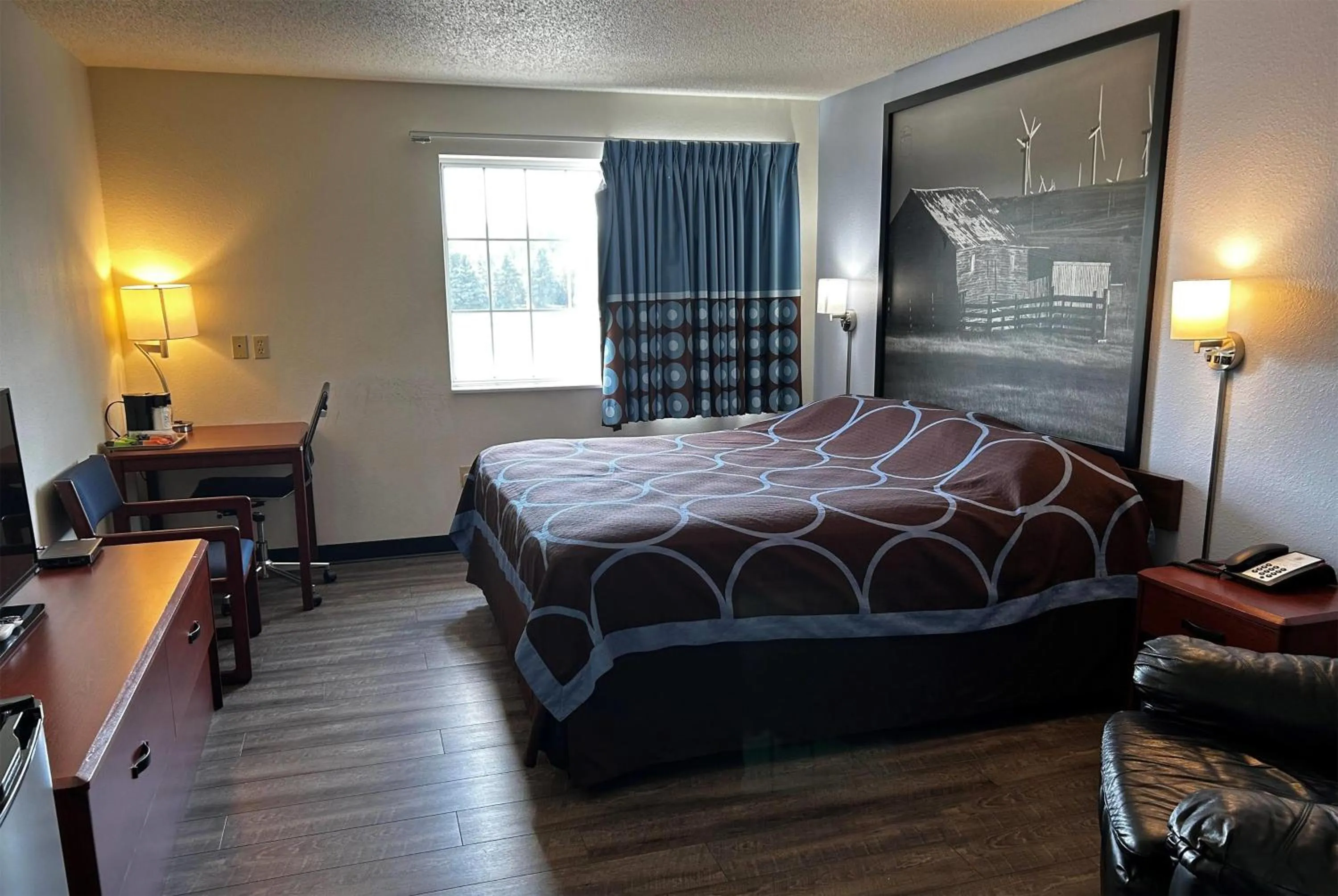 Photo of the whole room, Bed in Super 8 by Wyndham Ida Grove