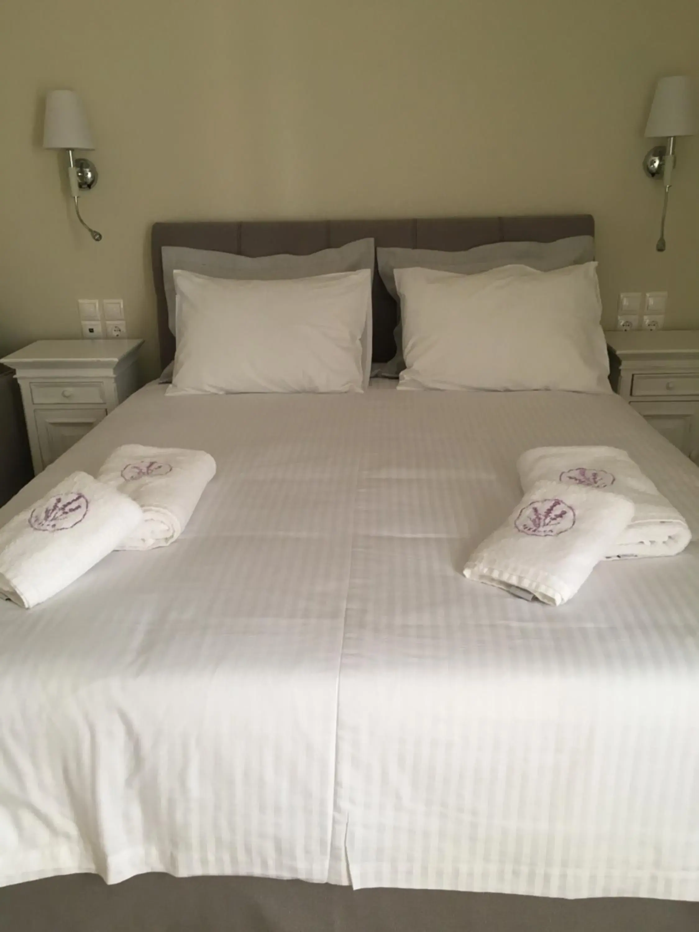 LEVANTA HOTEL SPETSES LEVANTA HOTEL SPETSES