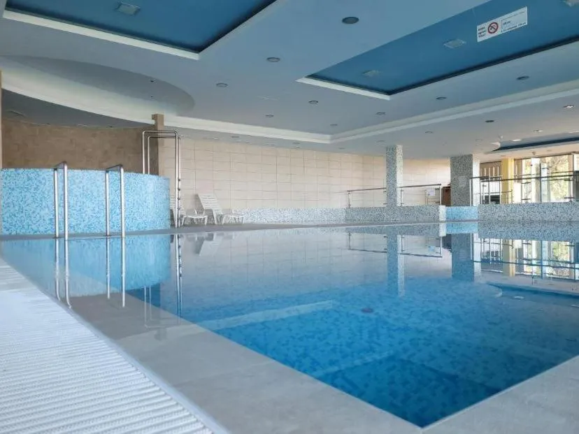 Hot Tub in ‘Good Feelings’