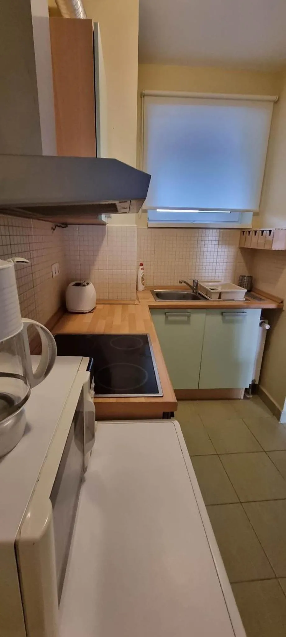 kitchen in ‘Good Feelings’