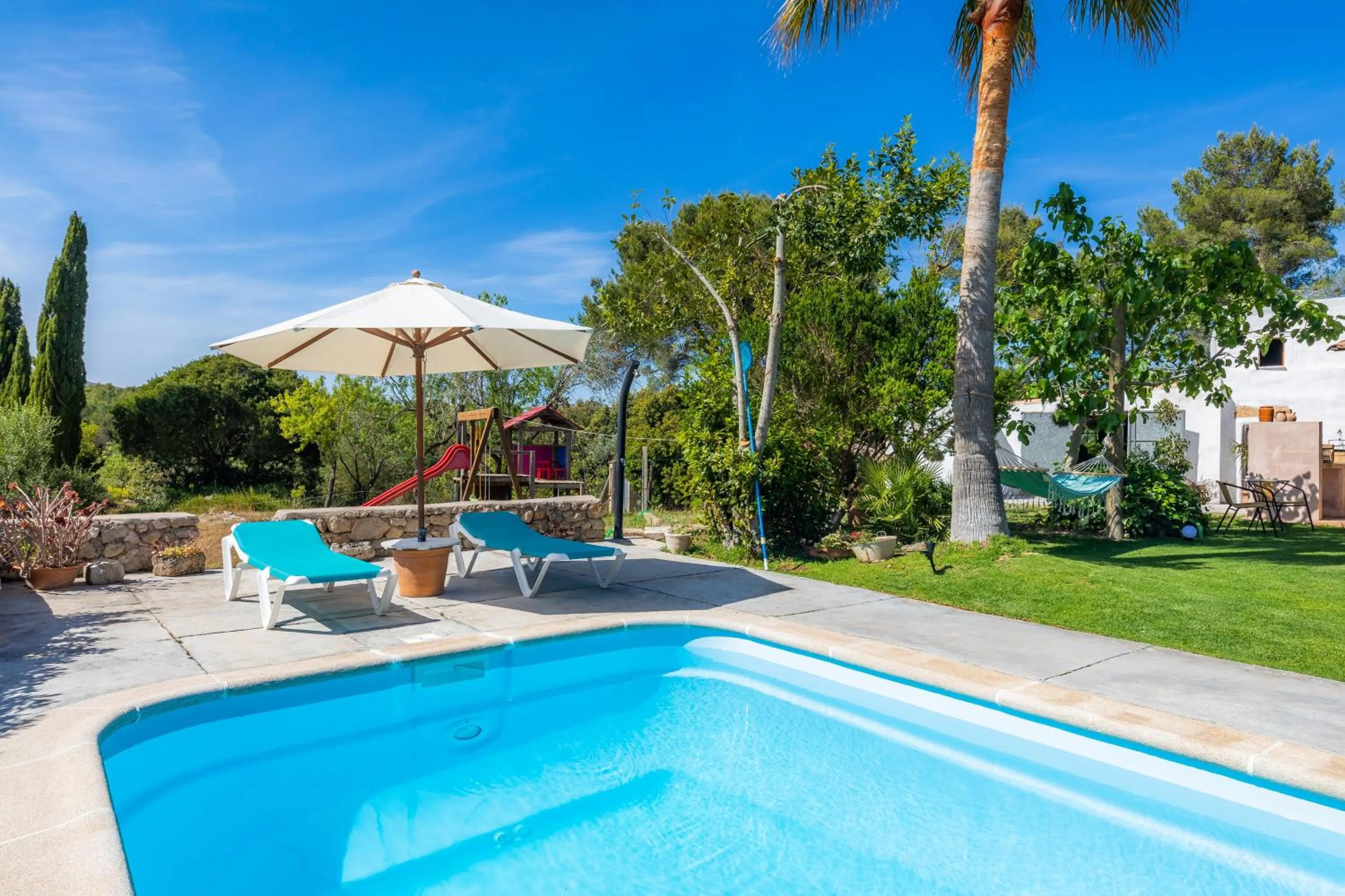 Property building in Sa Creu De Saume