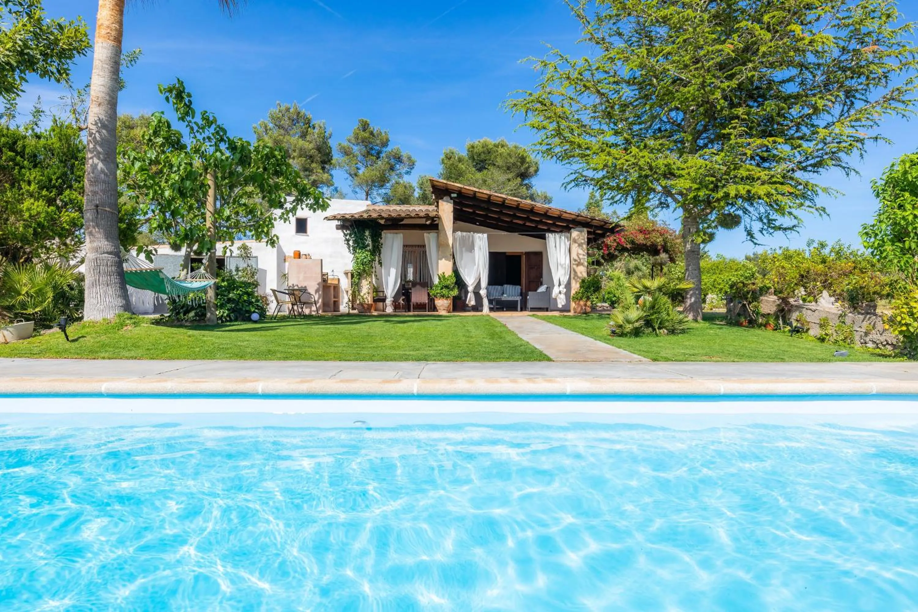 Property building in Sa Creu De Saume