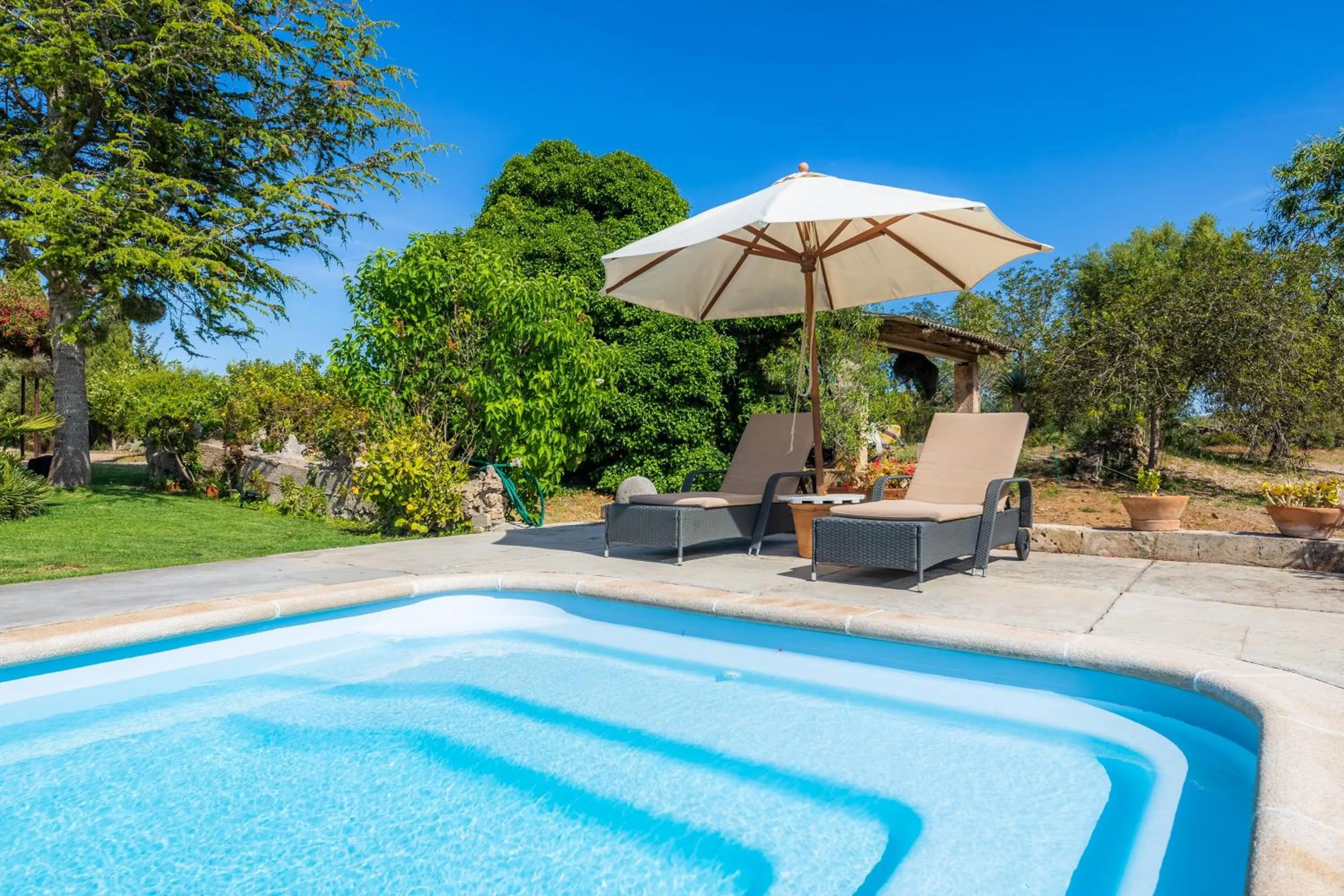Property building in Sa Creu De Saume