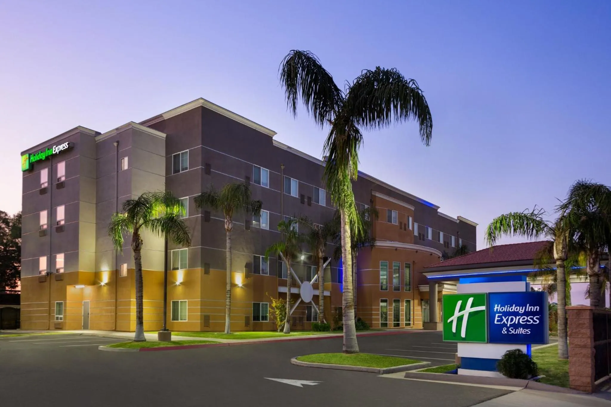 Property building in Holiday Inn Express & Suites Bakersfield Central, an IHG Hotel