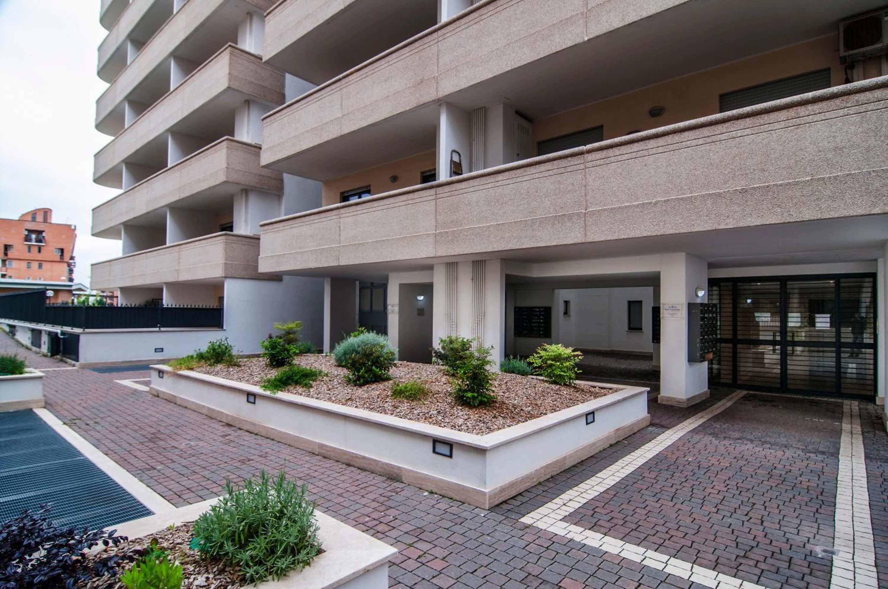 Facade/entrance in GuestHost - Fonte Laurentina Apartments