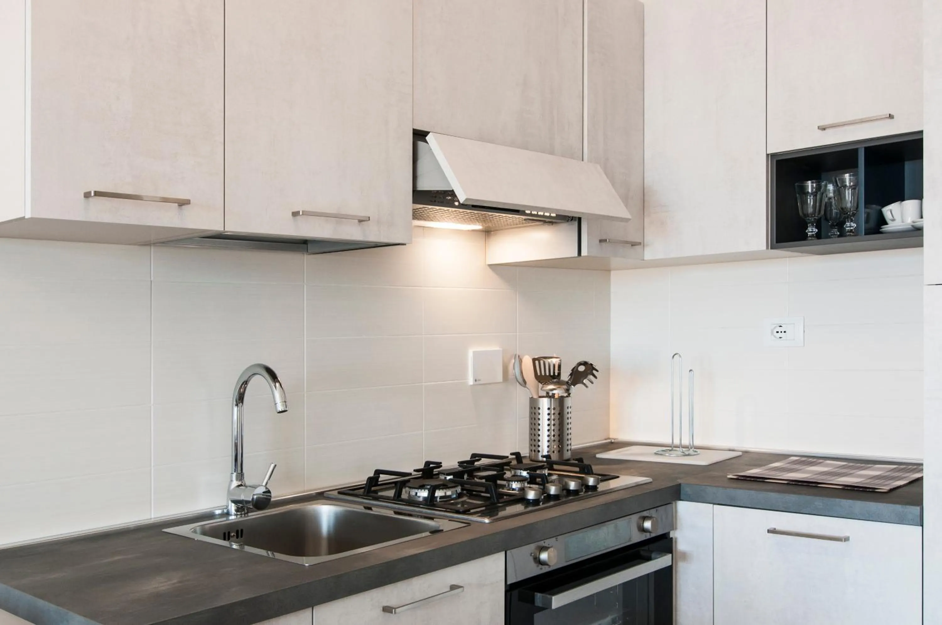 Kitchen or kitchenette in GuestHost - Fonte Laurentina Apartments