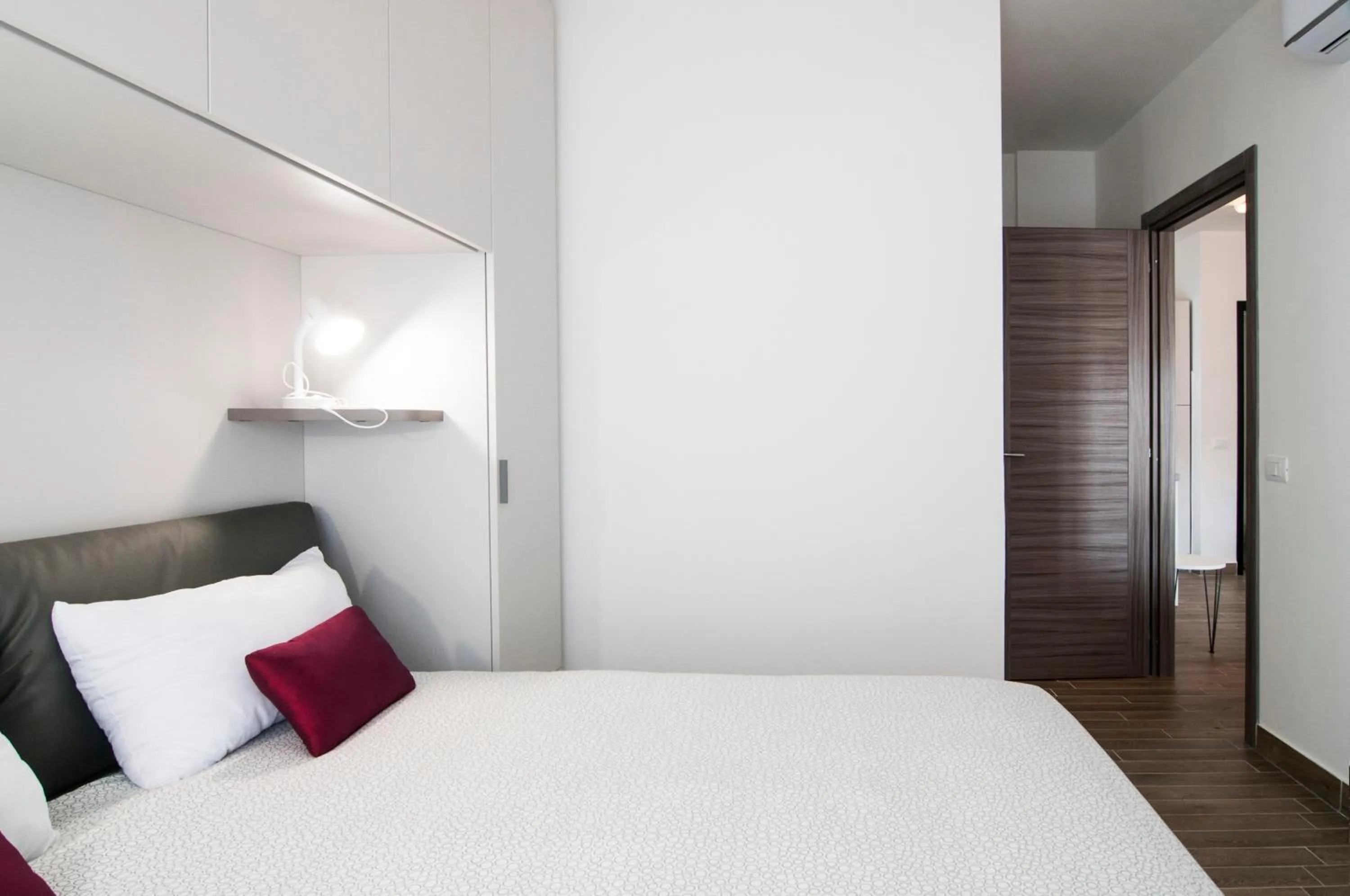 Bedroom, Bed in GuestHost - Fonte Laurentina Apartments