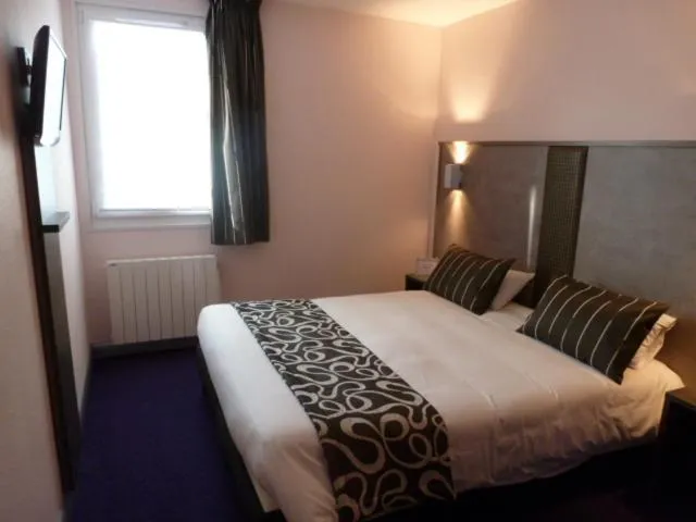 TV and multimedia, Bed in Tourhotel Blois