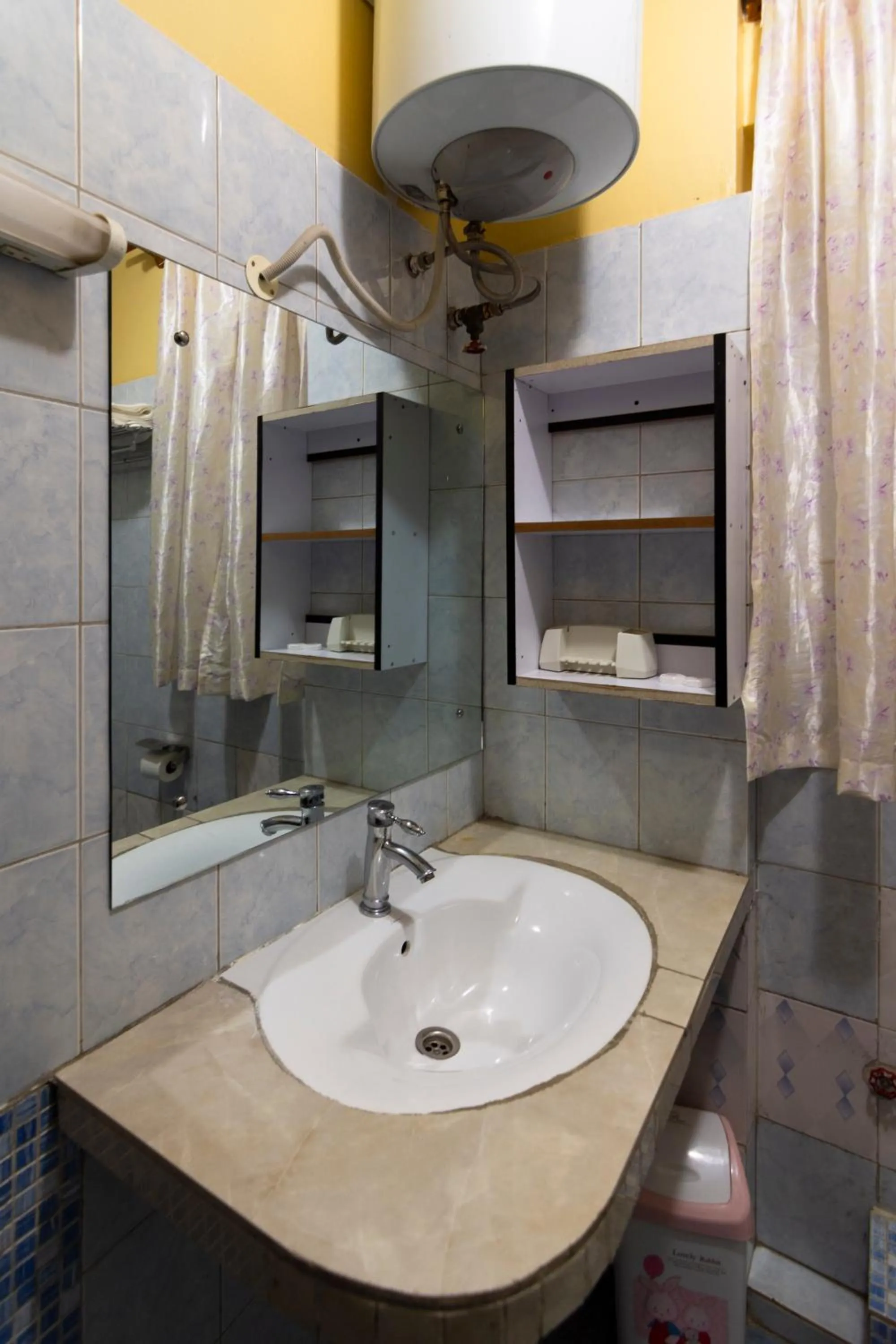 Bathroom in Karibu BB Suites