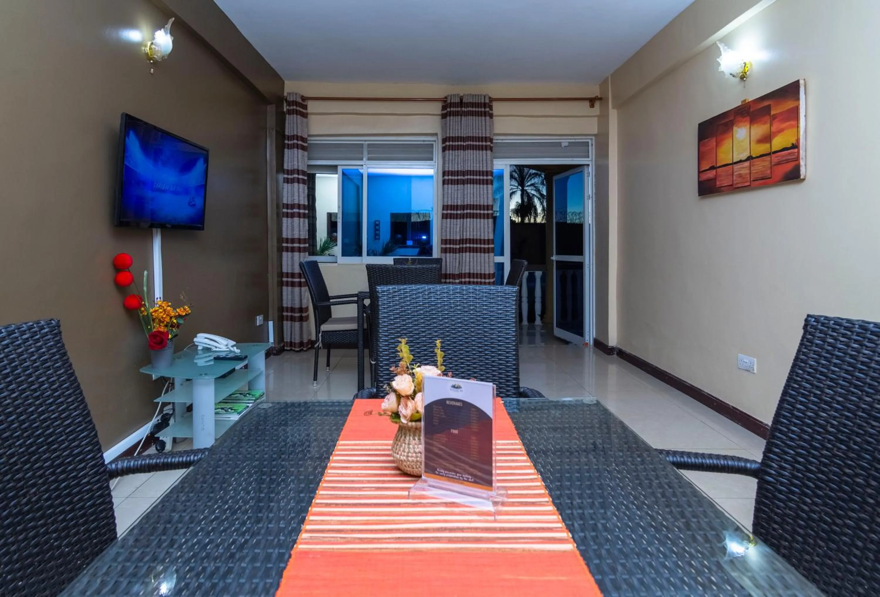 Dining area in Karibu BB Suites