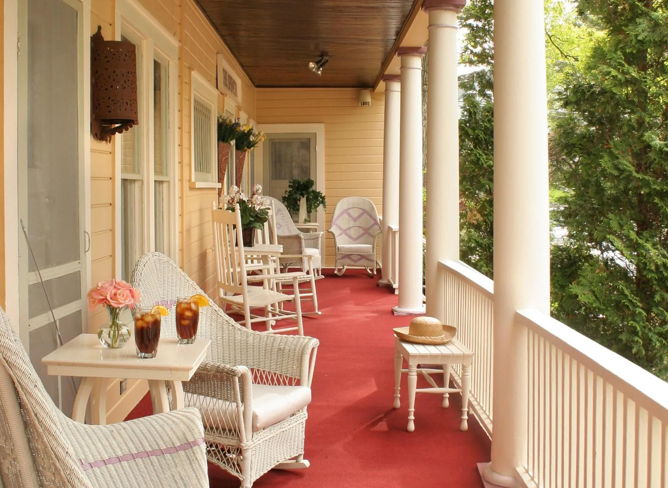 Facade/entrance in Spencer Hotel & Spa Chautauqua