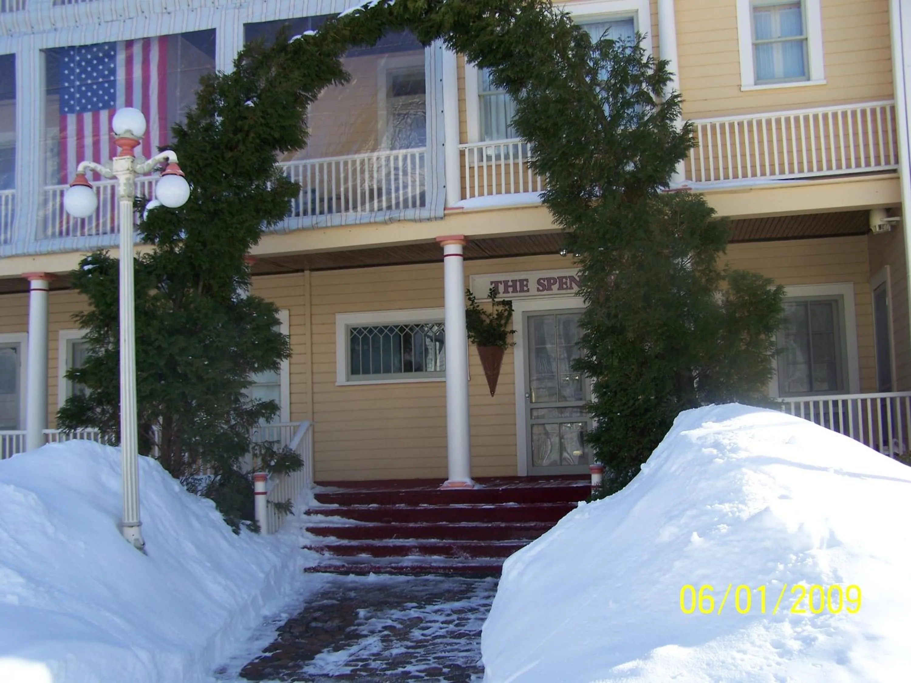 Facade/entrance in Spencer Hotel & Spa Chautauqua