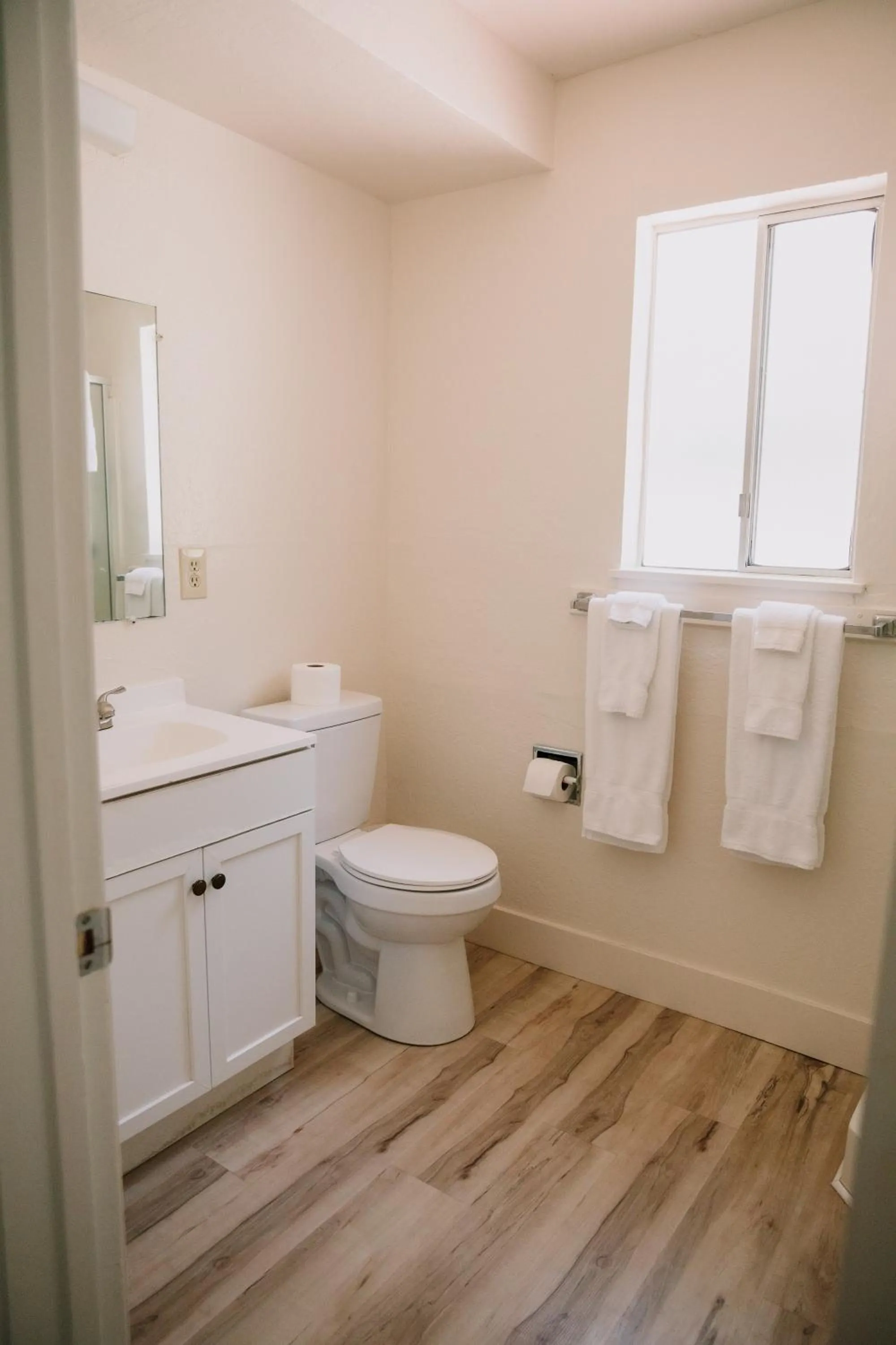 Bathroom in The Long Barn Lodge