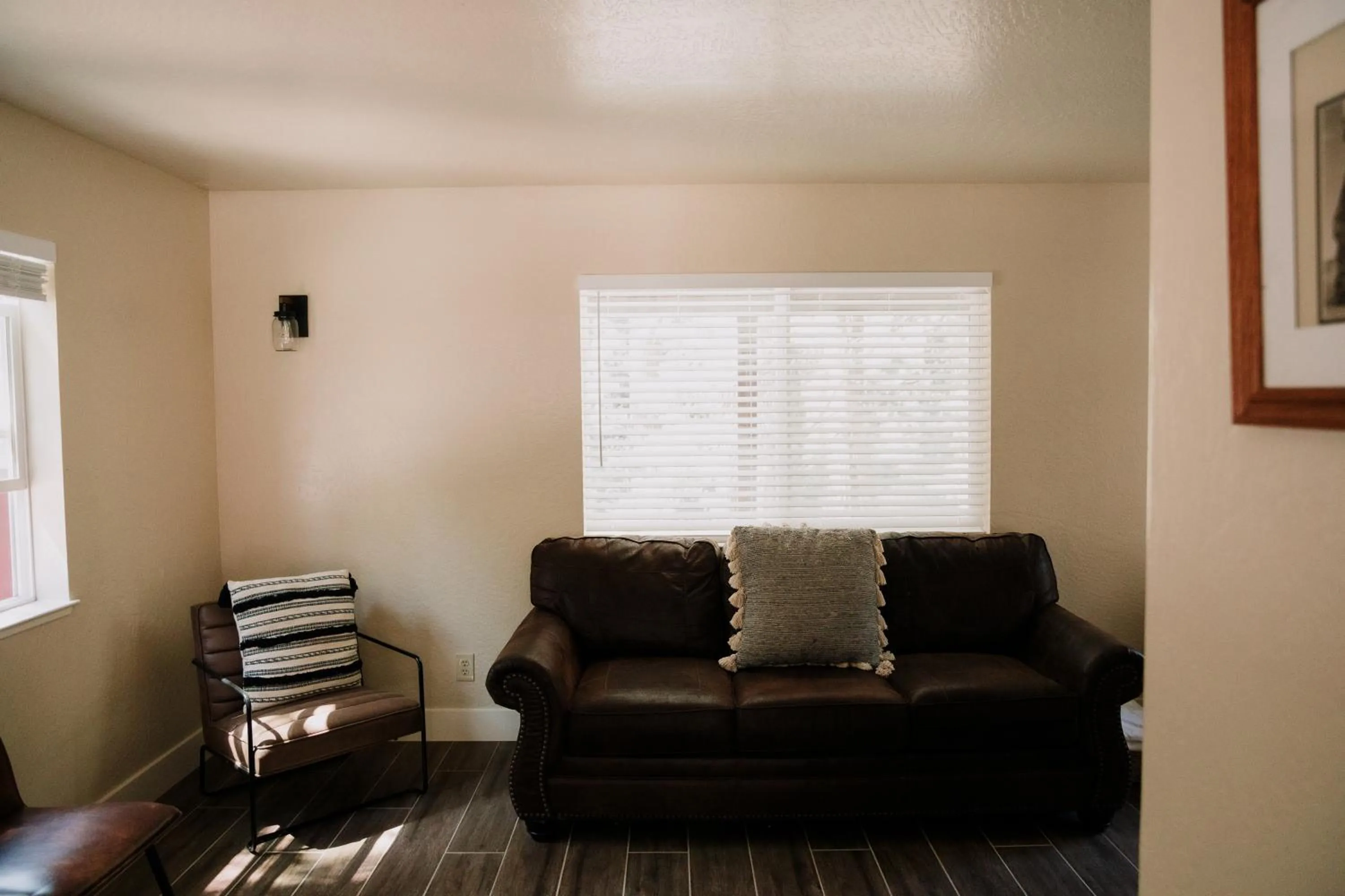 Living room in The Long Barn Lodge